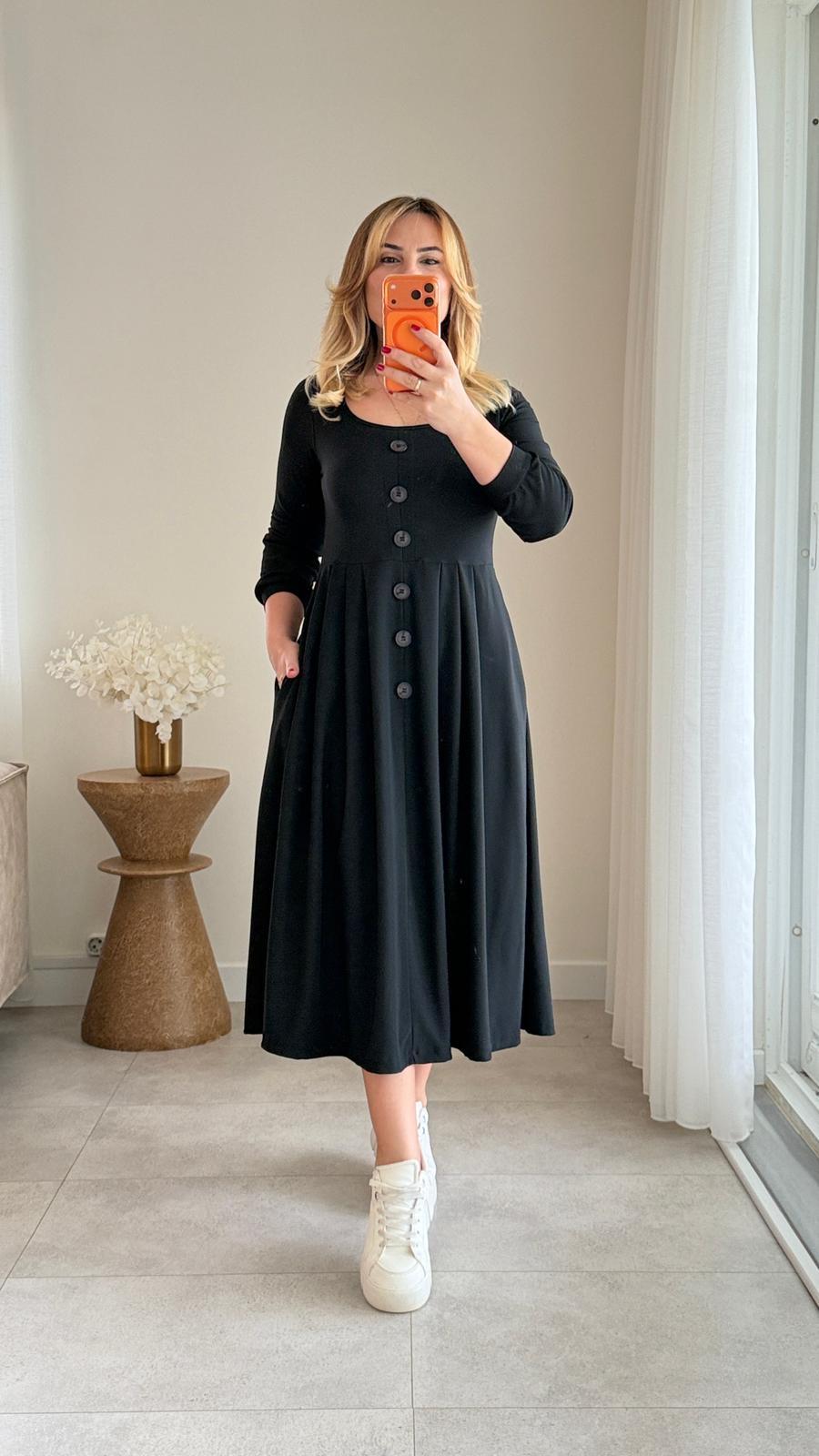 8762 Siyah Düğme Aksesuar Elbise