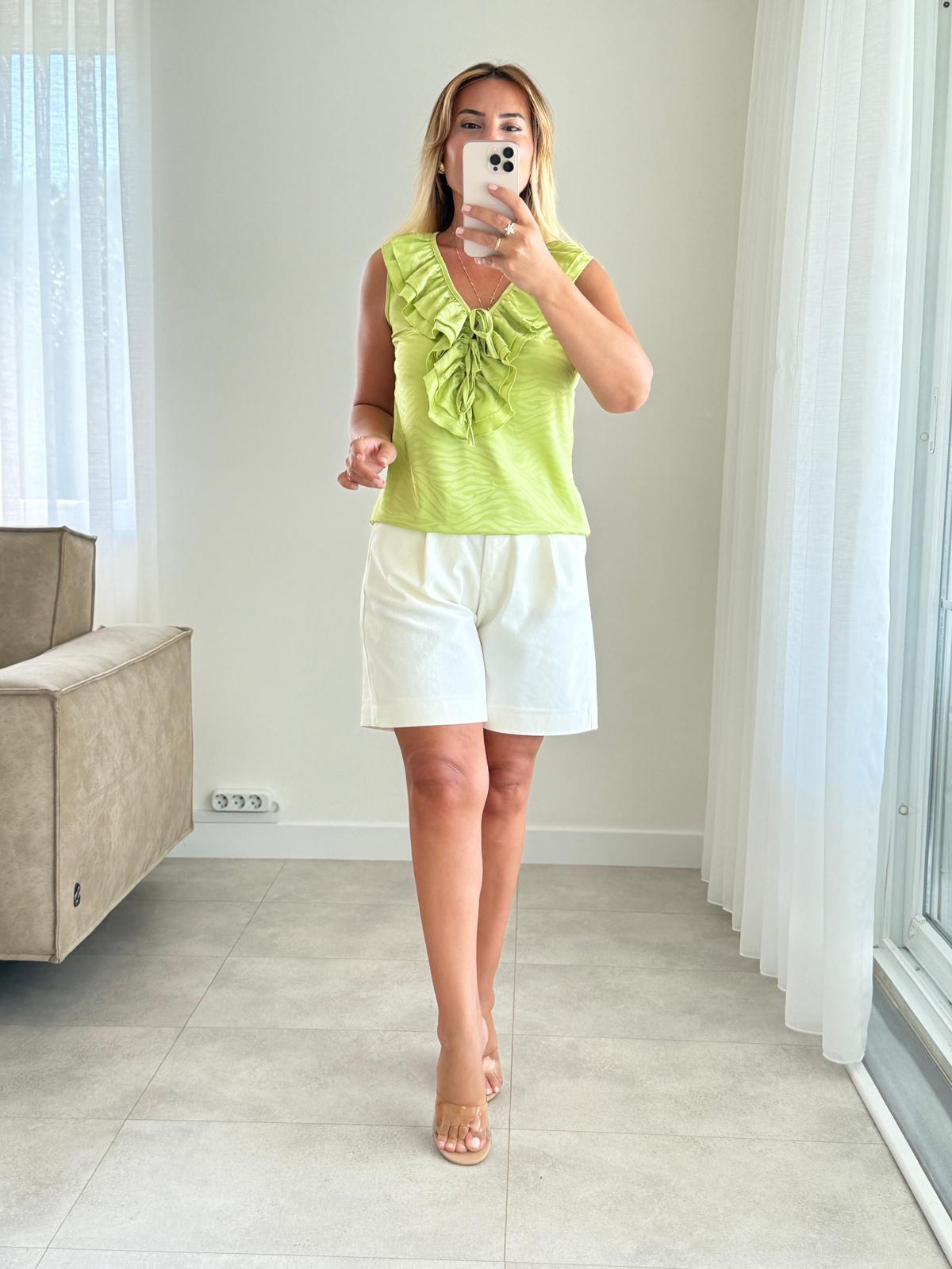 8376 Fıstık Yeşili Ön Bağcıklı Volanlı Bluz