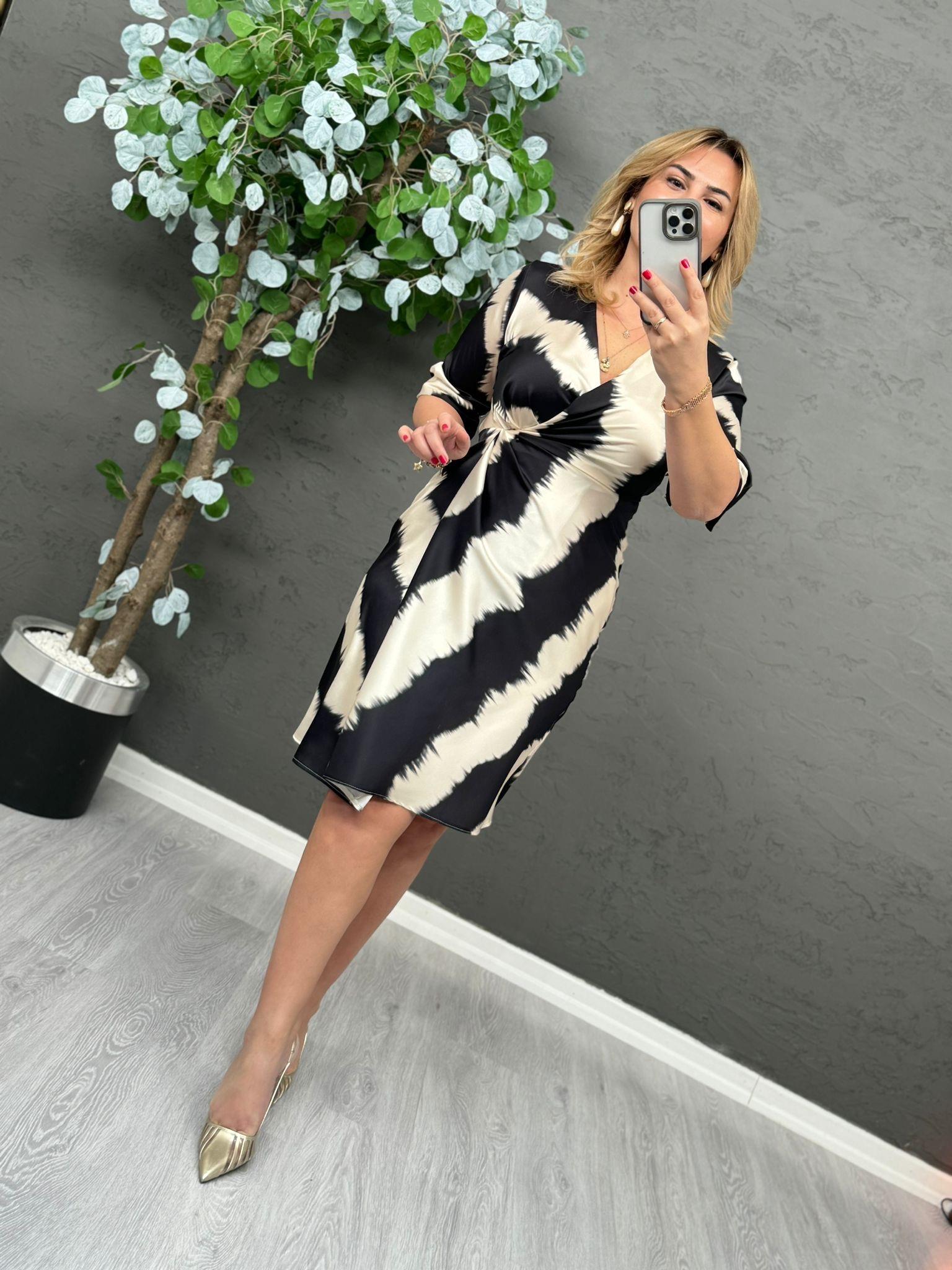 5694 Siyah Saten Yarım Kol Elbise