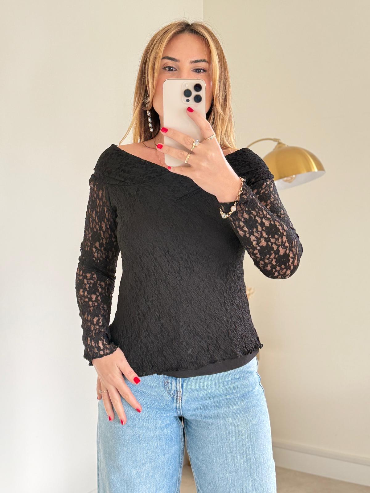 7362 Kayık Yaka Dantel Bluz