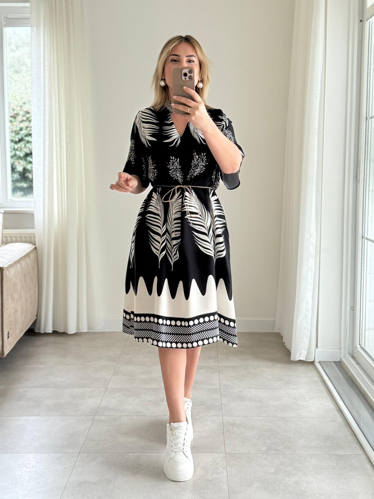 7311 Yaprak Desen Siyah Elbise