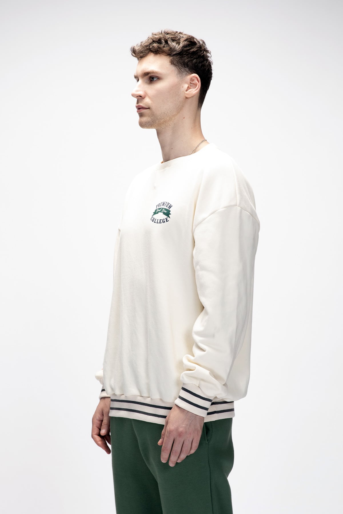 VECNA CREWNECK OS PRINTED CREWNECK BEYAZ BELİRTİLMEMİŞ MAN SWEATSHIRT VECNA CREWNECK OSVECNA CREWNECK OS