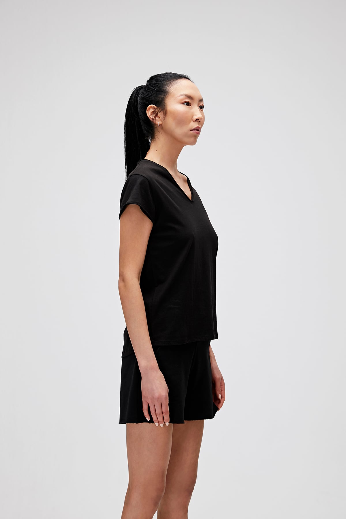 Violet V-Neck T-Shirt Siyah Basic Kadın Tişört