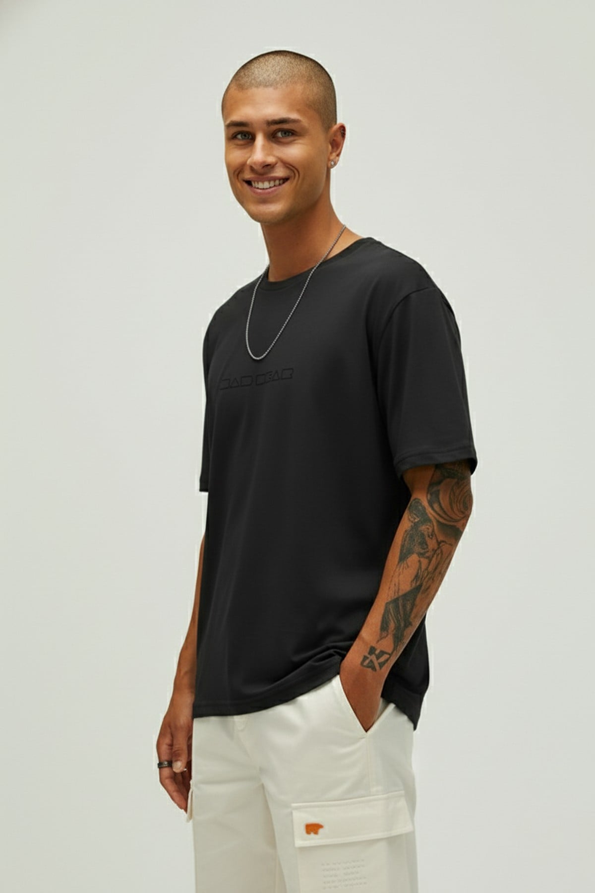 SMALL LINES T-SHIRT PRINTED T-SHIRT SİYAH  MAN T-SHIRT SMALL LINES T-SHIRTSMALL LINES T-SHIRT