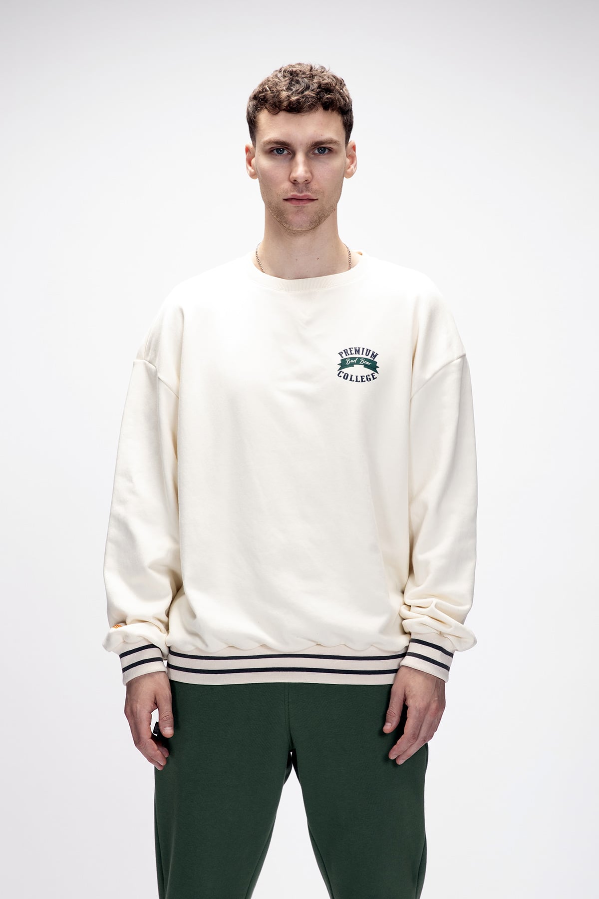 VECNA CREWNECK OS PRINTED CREWNECK BEYAZ BELİRTİLMEMİŞ MAN SWEATSHIRT VECNA CREWNECK OSVECNA CREWNECK OS