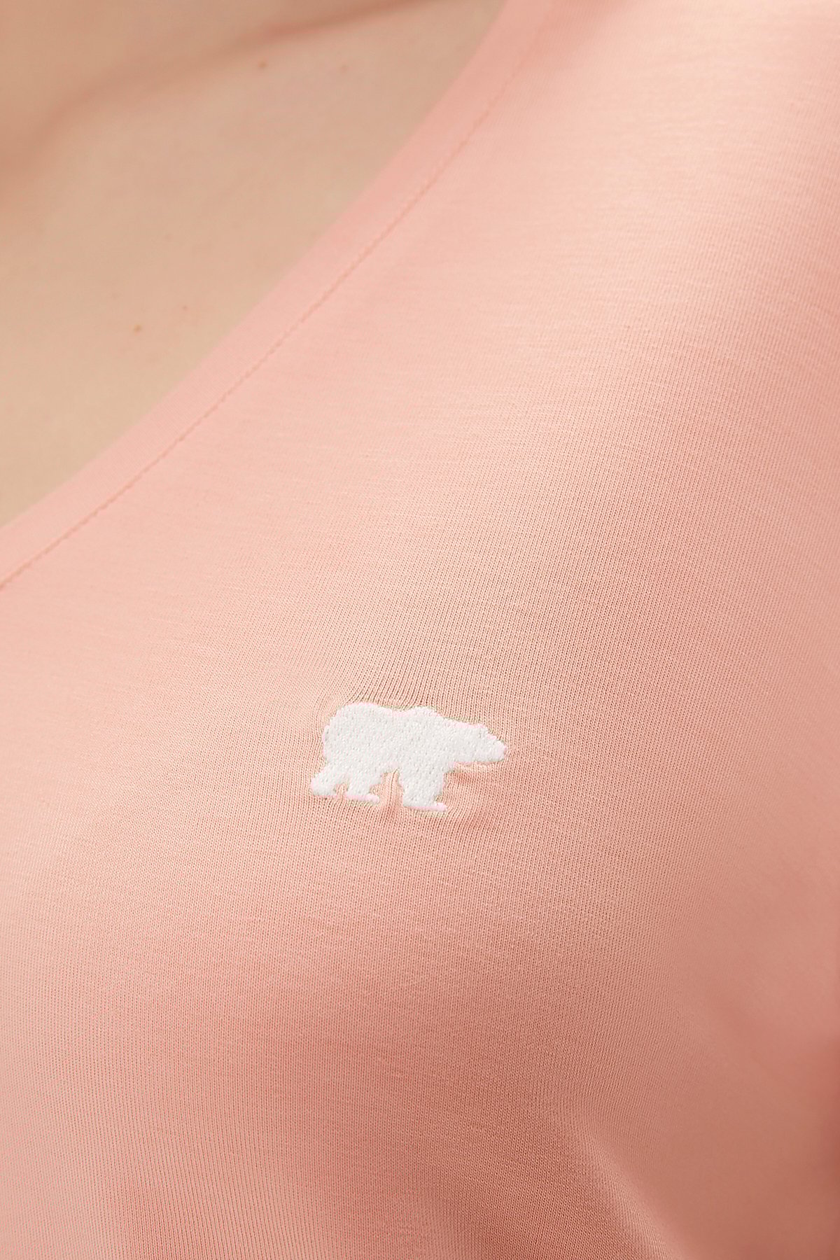 Menas Pembe V-Neck Womens T-Shirt