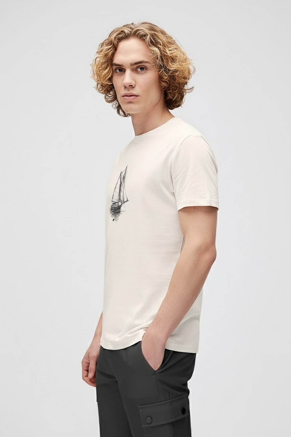 ART OF JOURNEY T-SHIRT PRINTED T-SHIRT BEYAZ  MAN T-SHIRT ART OF JOURNEY T-SHIRTART OF JOURNEY T-SHIRT