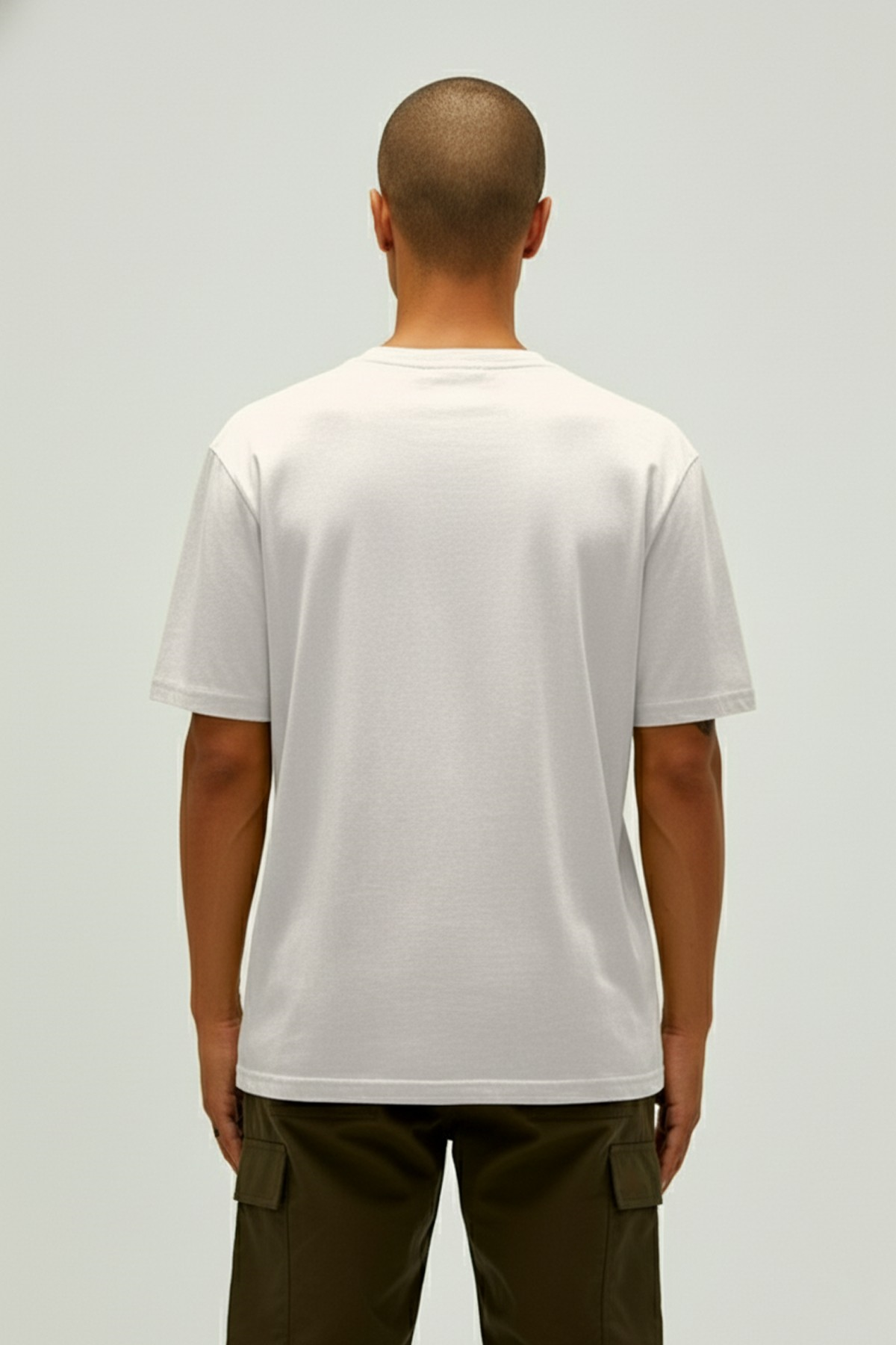 BASIC T-SHIRT BASIC T-SHIRT BEYAZ  MAN T-SHIRT BASIC T-SHIRTBASIC T-SHIRT