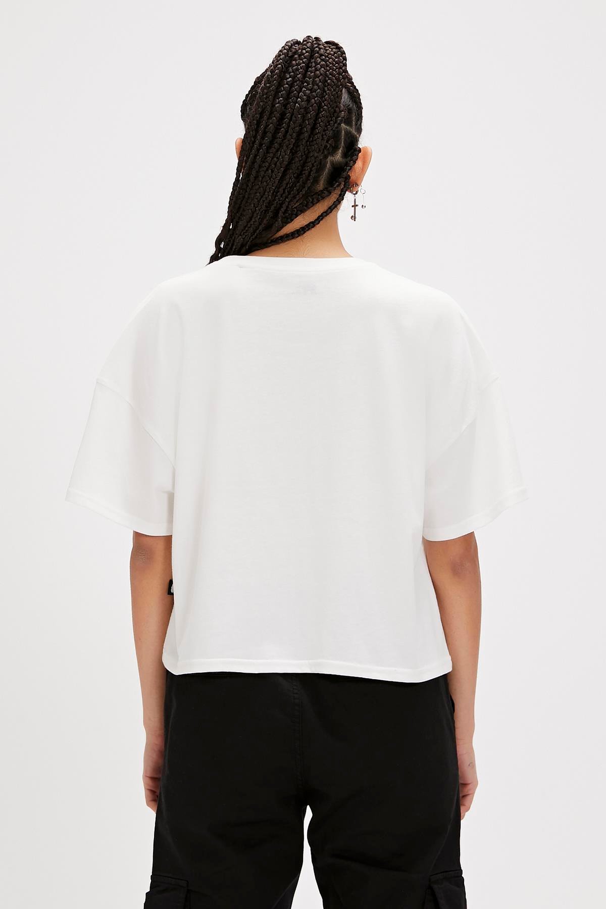 Amanda Beyaz Basic Kadın Tişört