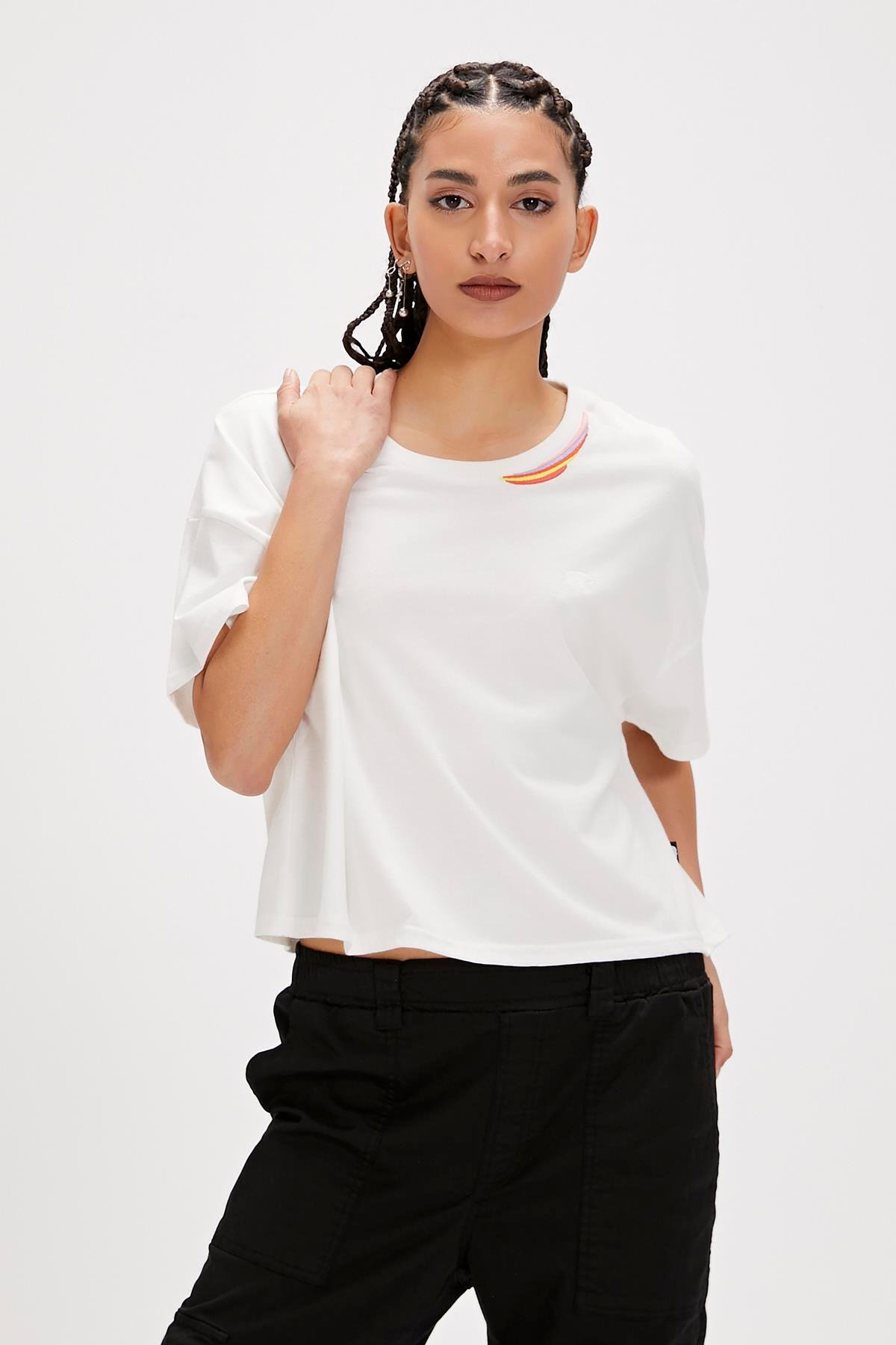 Amanda Beyaz Basic Kadın Tişört