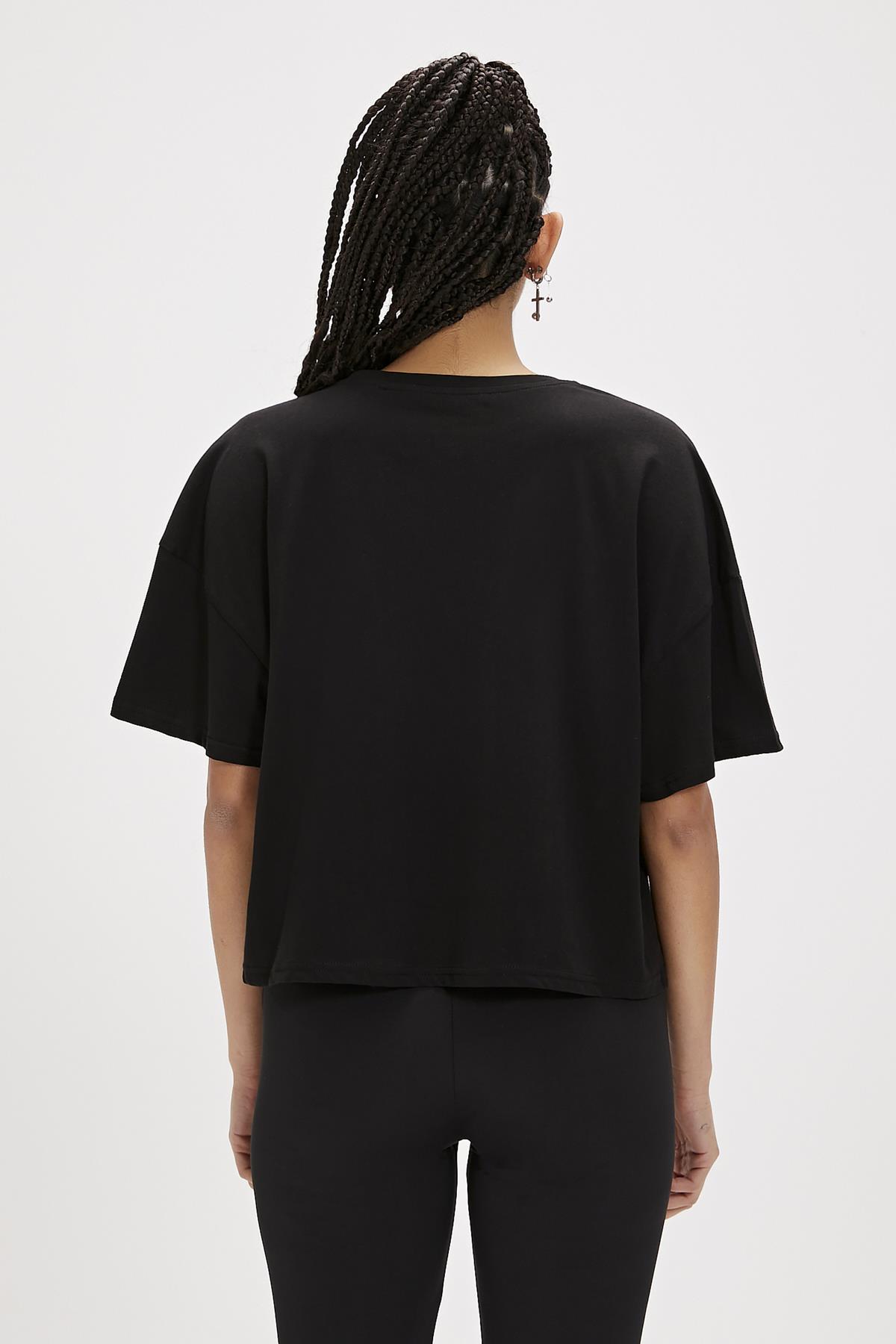Amanda Siyah Basic Kadın Tişört