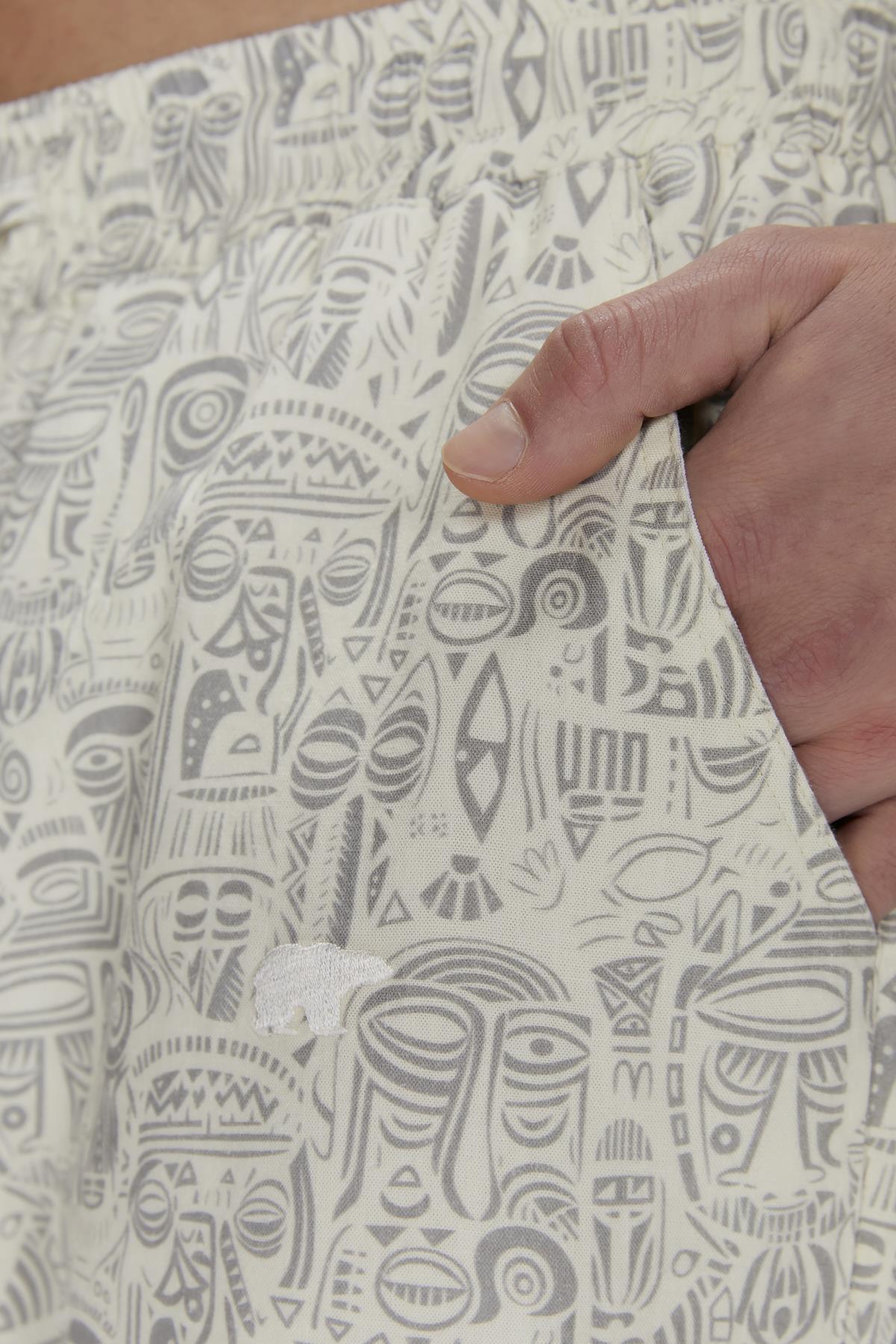 Merle Beyaz Baskılı Erkek Şort