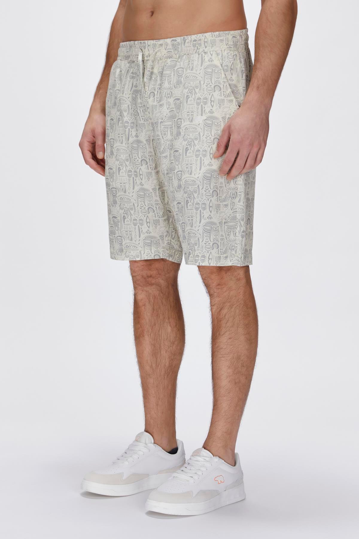 Merle Beyaz Baskılı Erkek Şort