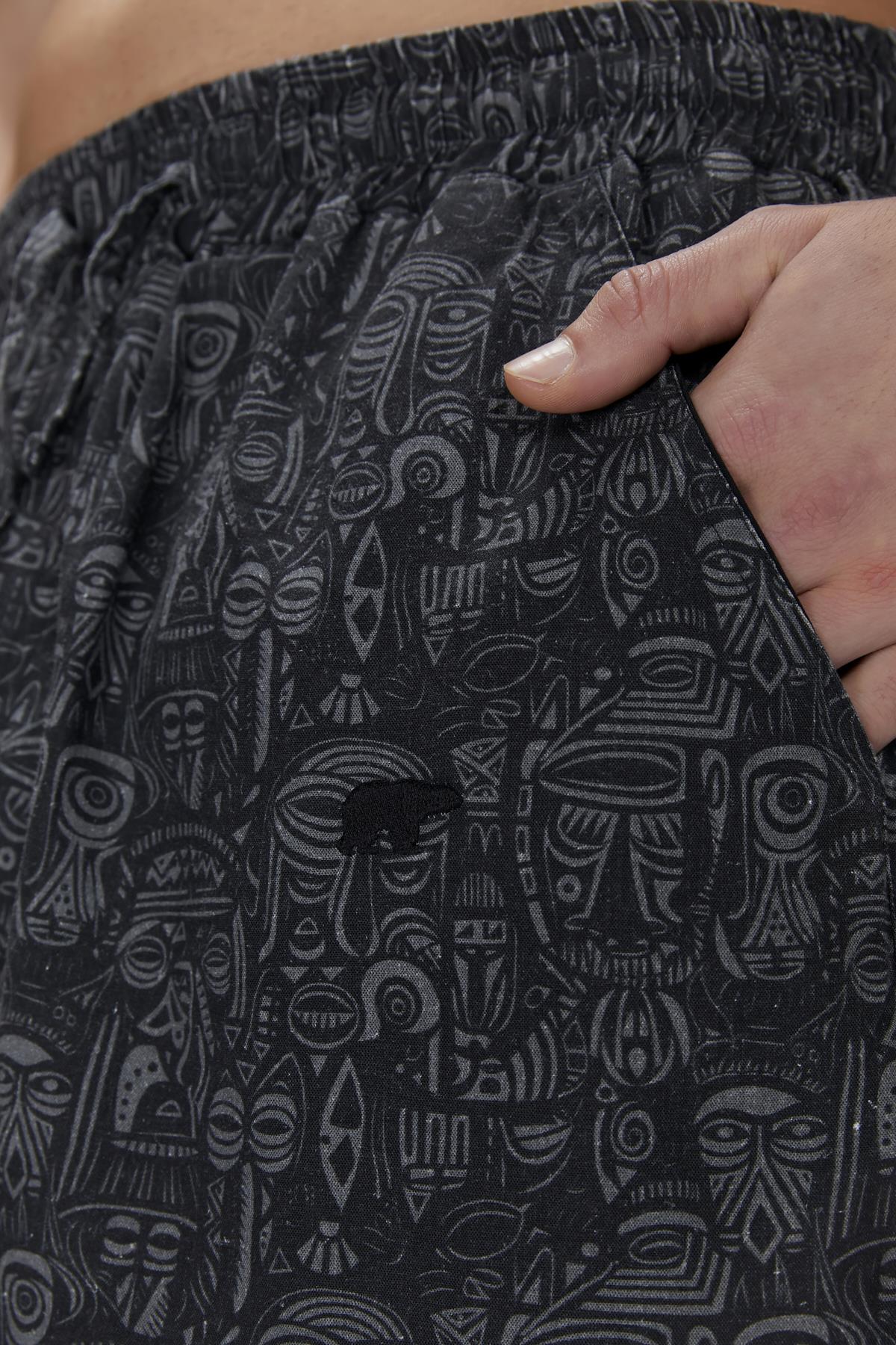 Merle Siyah Baskılı Erkek Şort