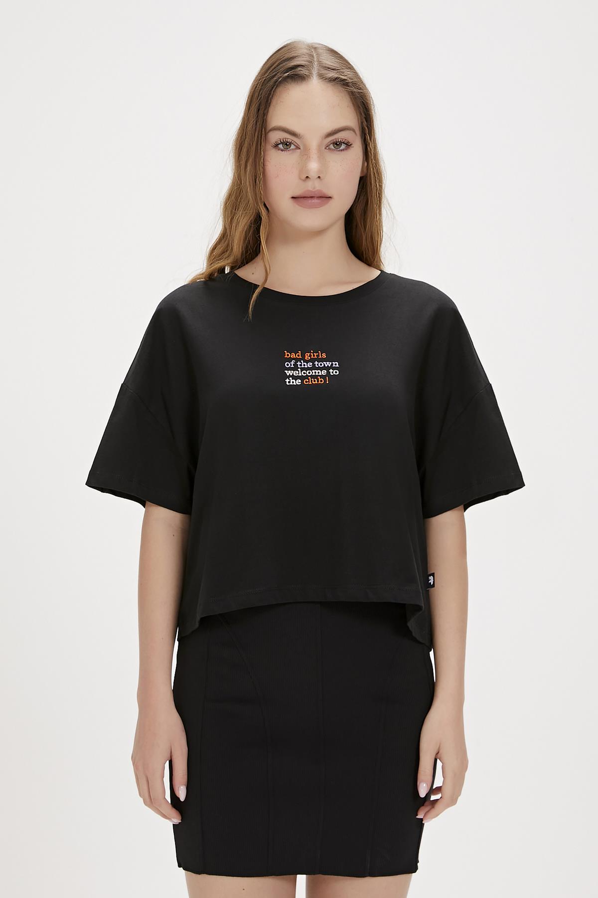 Town Siyah Baskılı Kadın Tişört