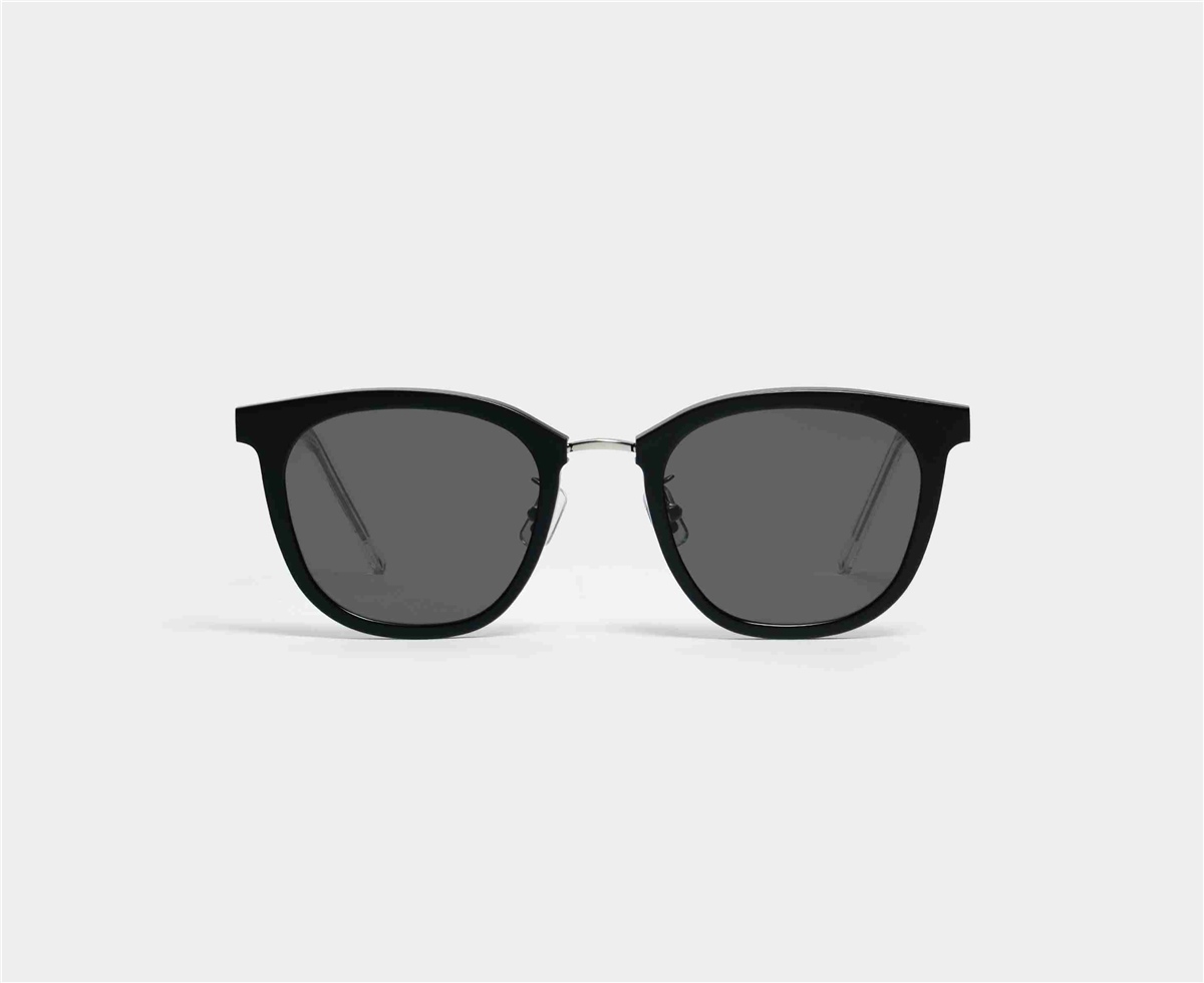 GENTLE MONSTERGM PIXX 01 58 19 145 GGENTLE MONSTER PIXX 01 58 19 145 Ekartman Unisex Güneş GözlüğüGENTLE MONSTER PIXX 01 58 19 145 Ekartman Unisex Güneş Gözlüğü