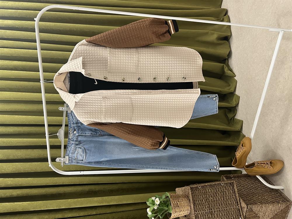 ar çift cep sırtı yazılı ceket  bej