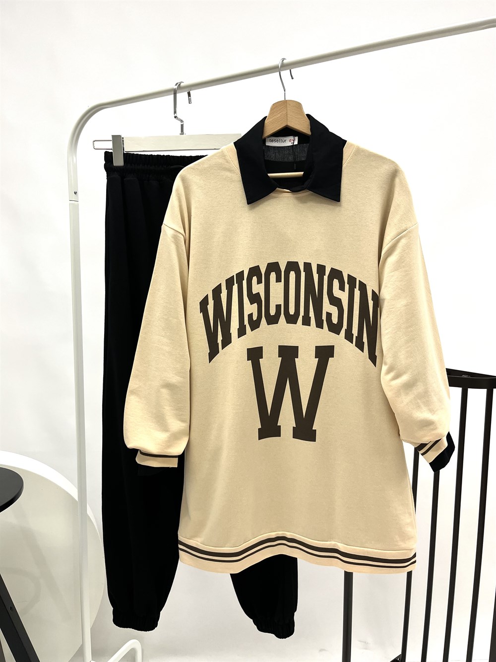 as wisconsın baskılı sweat bej