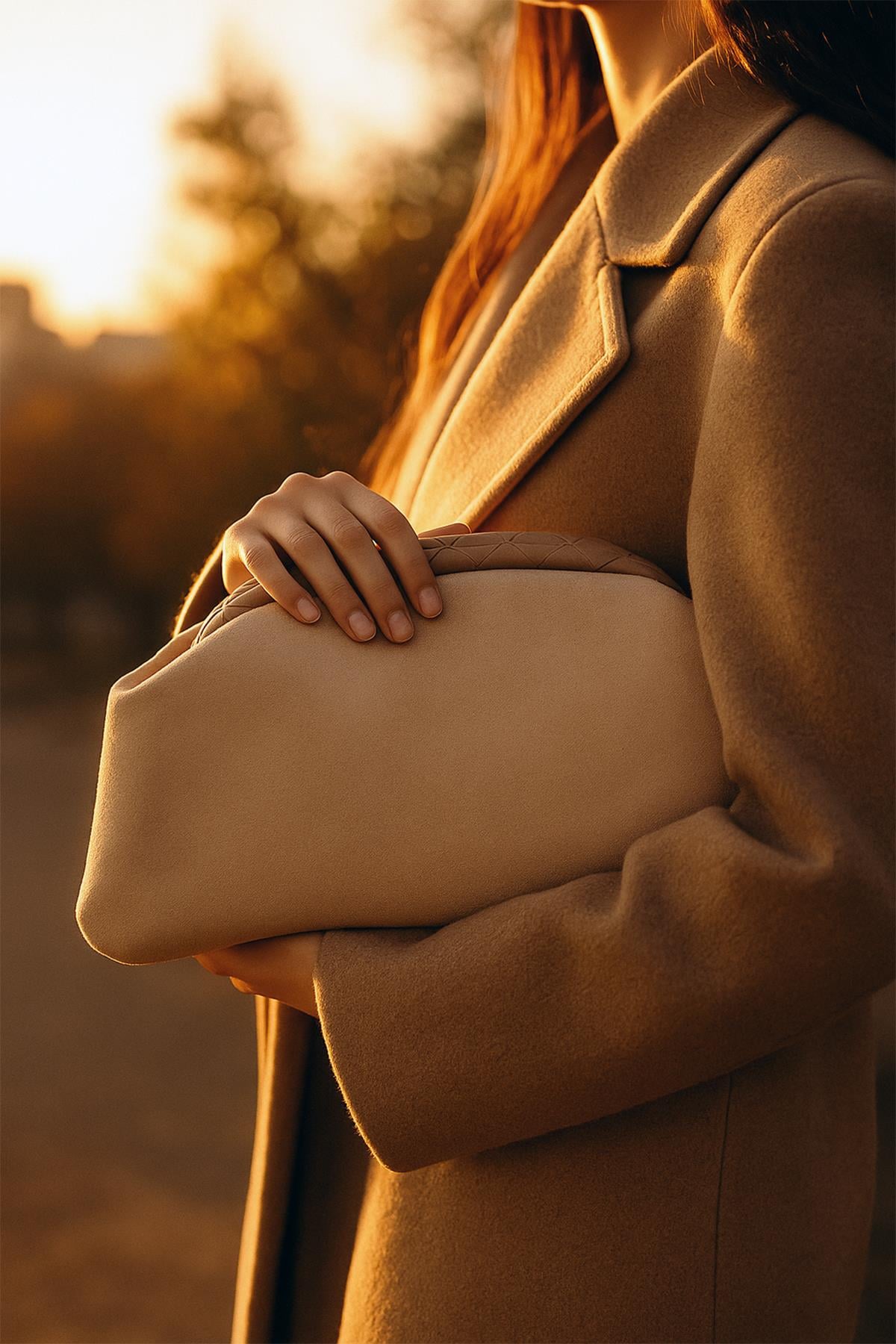 Bej Süet Deri Portföy Clutch Çanta