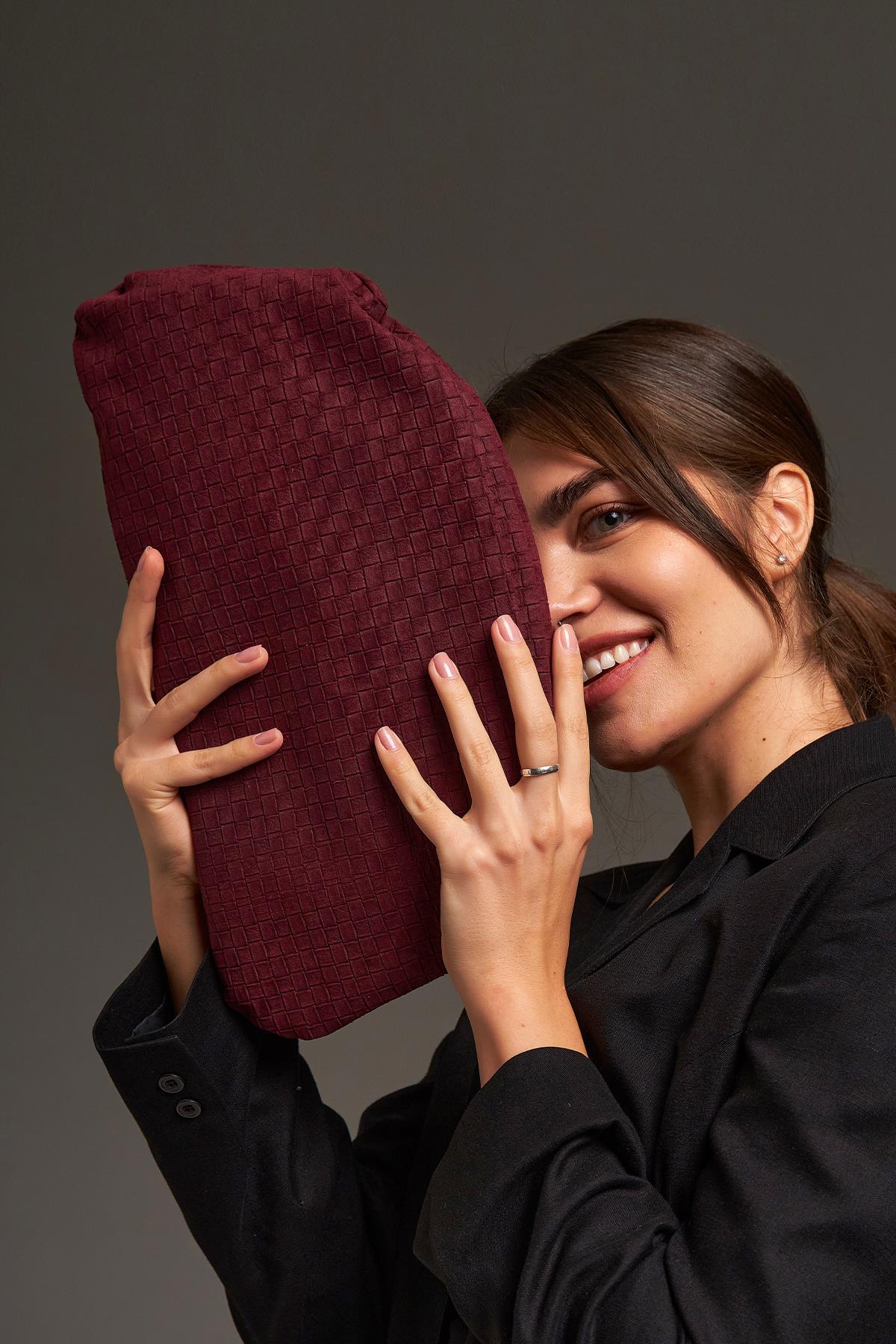 Bordo Nubuk Deri Örgü Detaylı Portföy Clutch Çanta