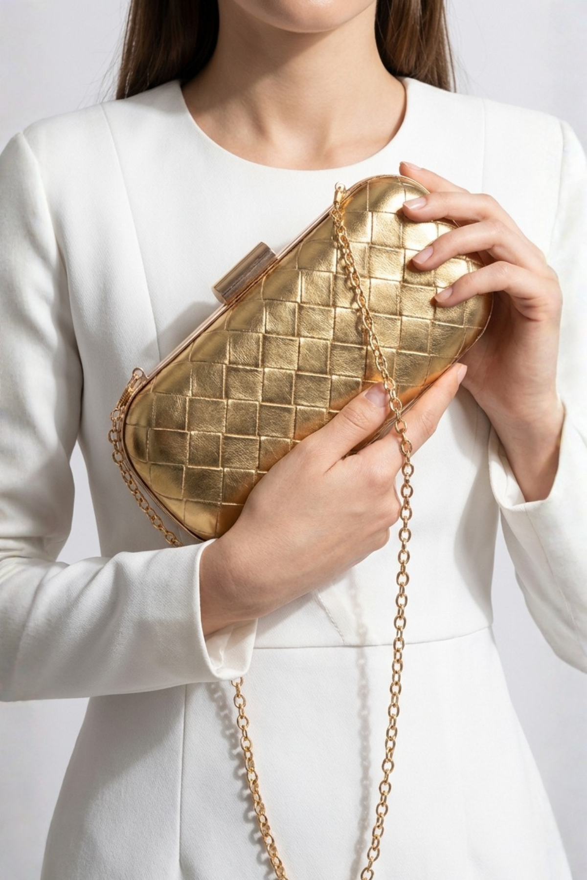 Gold Metalik Örgü Derili Zincirli Metal Kapaklı Clutch Çanta