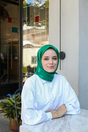DÜZ KRİSTAL EŞARP-BENETTON