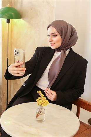 DÜZ KRİSTAL EŞARP-FÜME