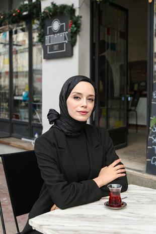 JAKARLI ŞAL-SİYAH