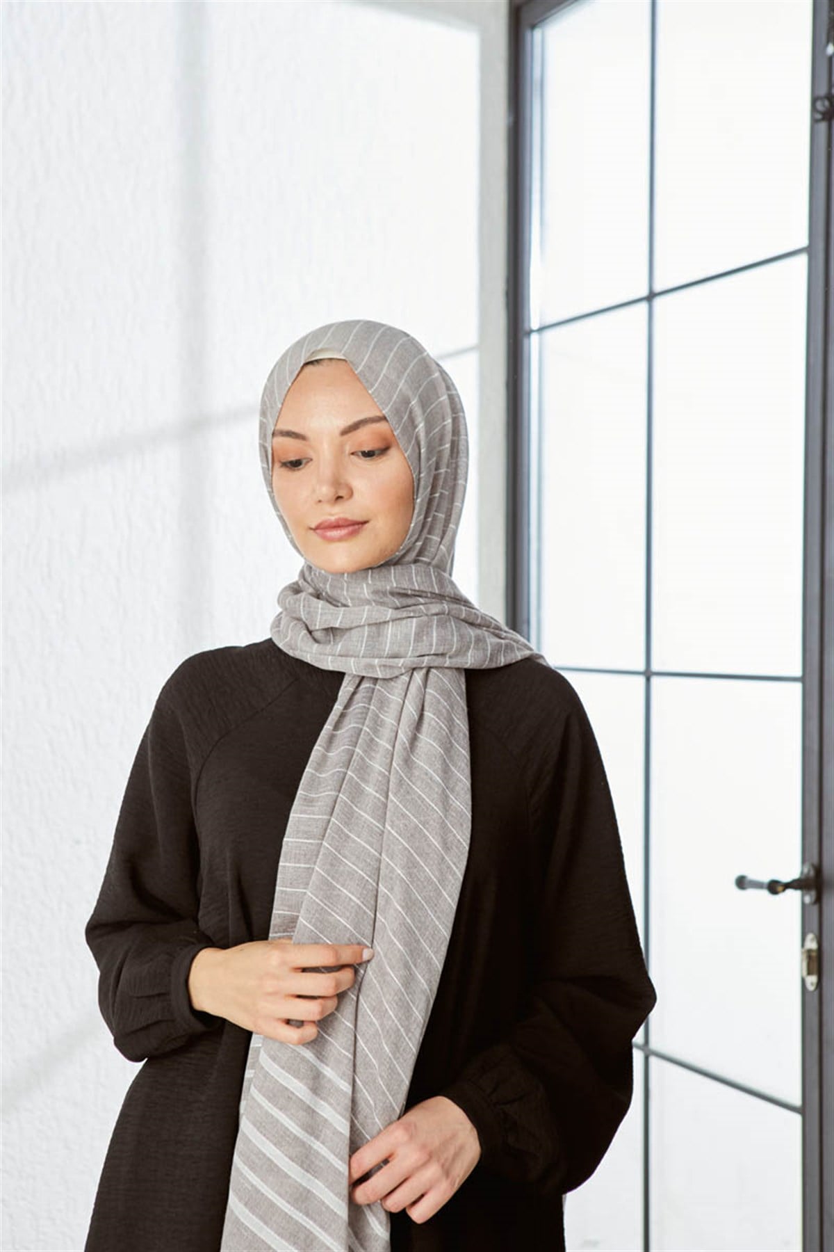 KATRİN ŞAL 7997-ÇAĞLA YEŞİLİ