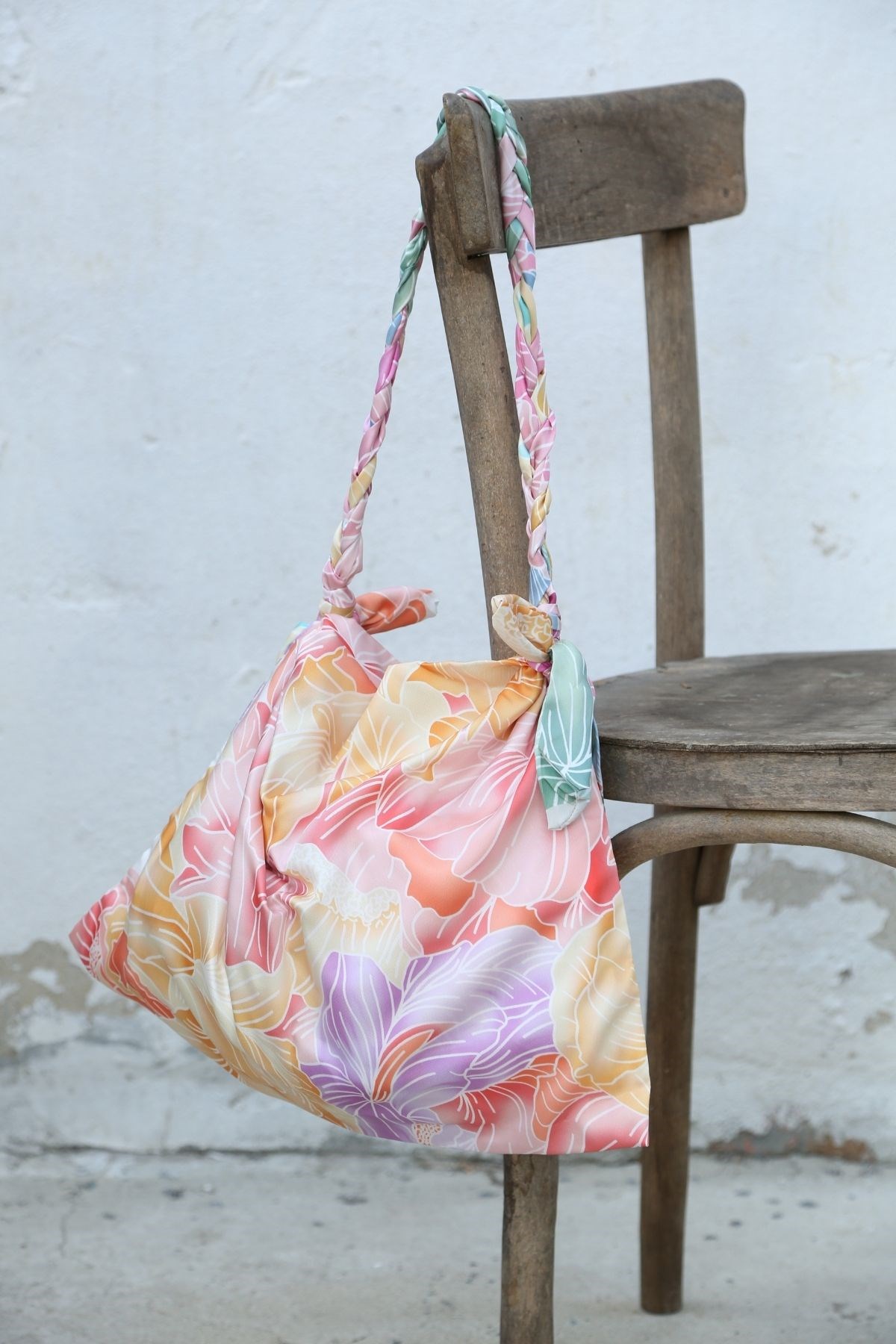 KNIT HANDLE SCARFBAG-SRI-TRNC
