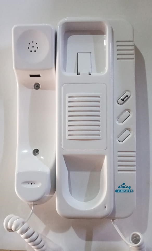 Kumel Apartman Tipi Daire Telefonu KapıcısızKumel Apartman Tipi Daire Telefonu Kapıcısız Mit 01Görüntülü Ve Görüntüsüz DiafonKUMELMİT01-13585