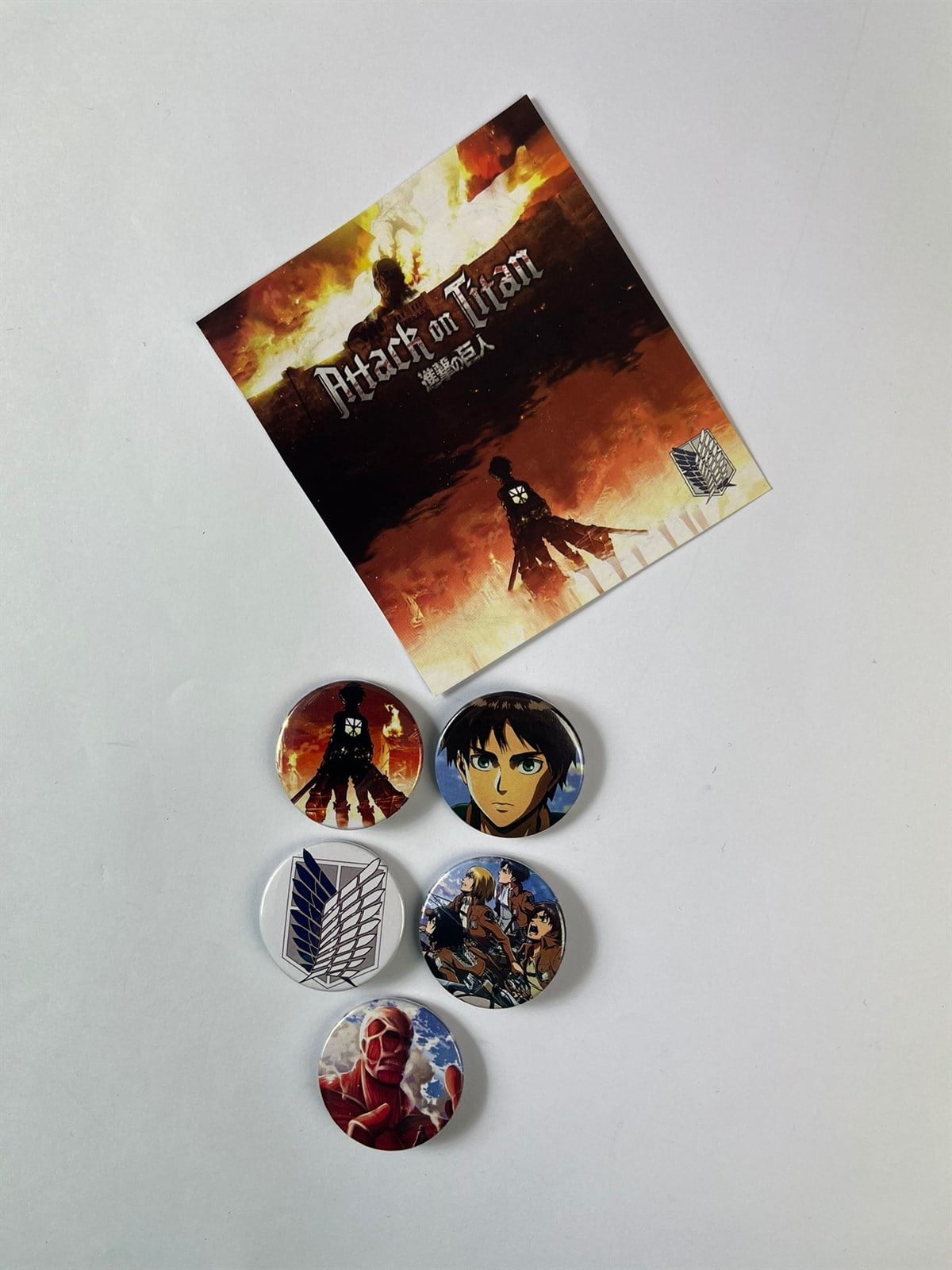 Anime Attack on Titan Rozet ve Çanta Süsü