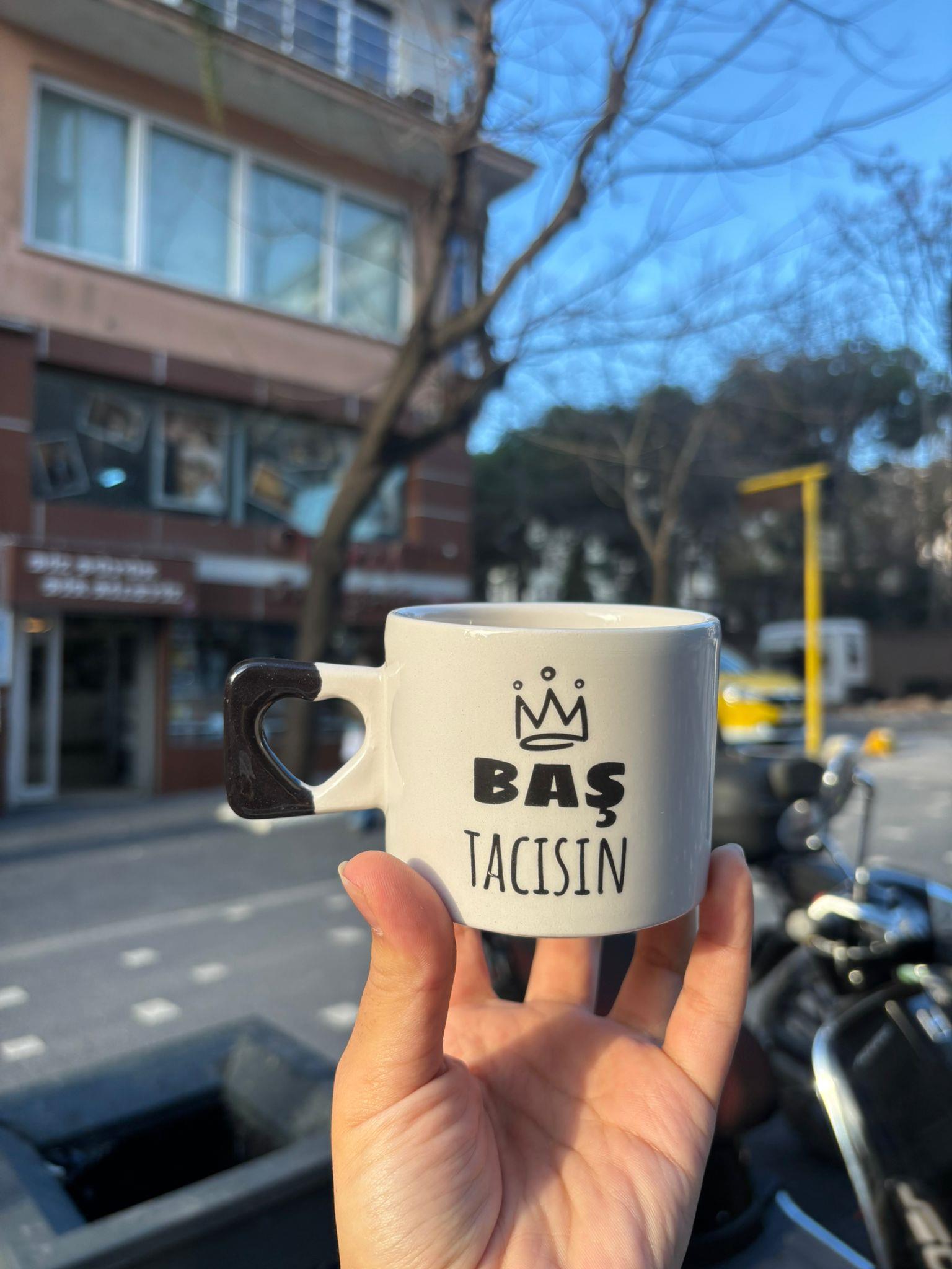 Baş Tacısın Kalp Kulplu Kupa