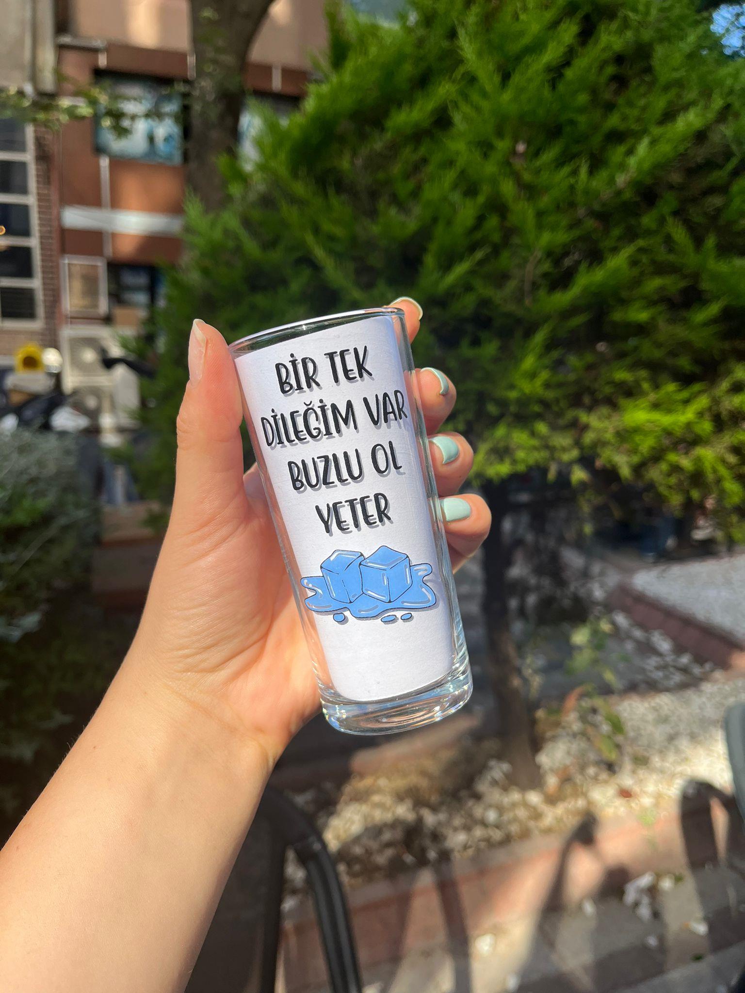 Bir Tek Dileğim Var Buzlu Ol Yeter Rakı Bardağı