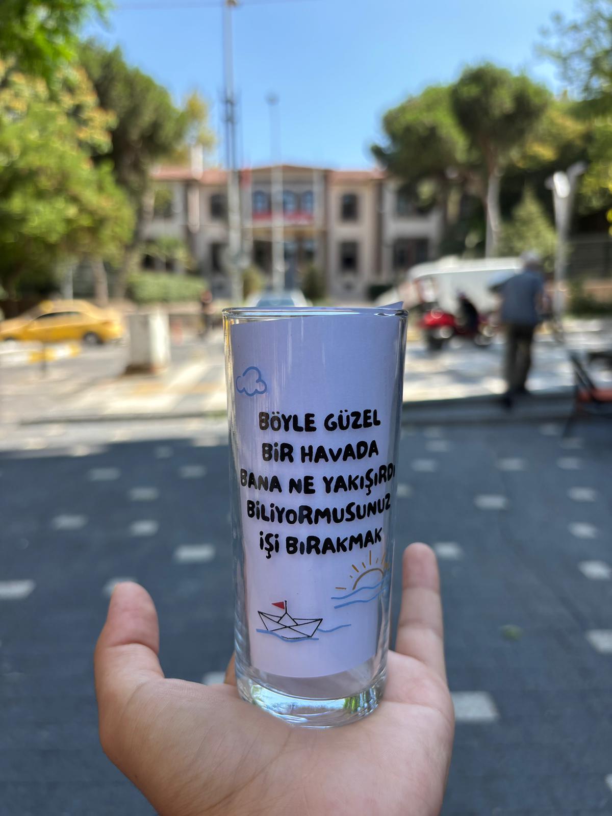 Böyle Güzel Havalarda Bana Ne Yakışırdı Biliyormusunuz İşi Bırakmak Rakı Bardağı 