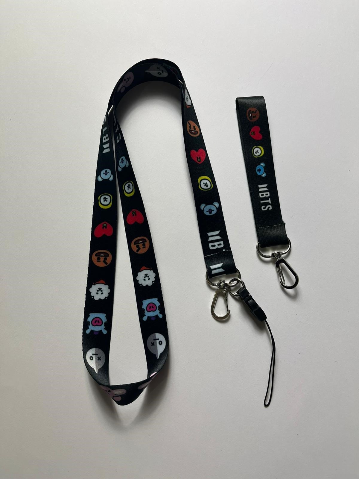 BTS Anahtarlık ve Boyun Askısı Set