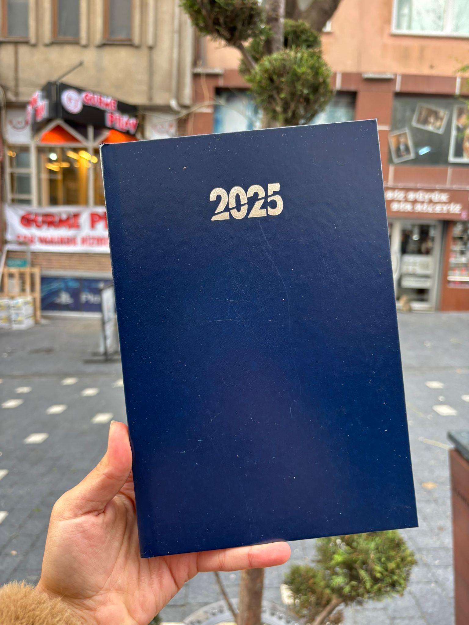 Büyük Boy 2025 Lacivert Ajanda