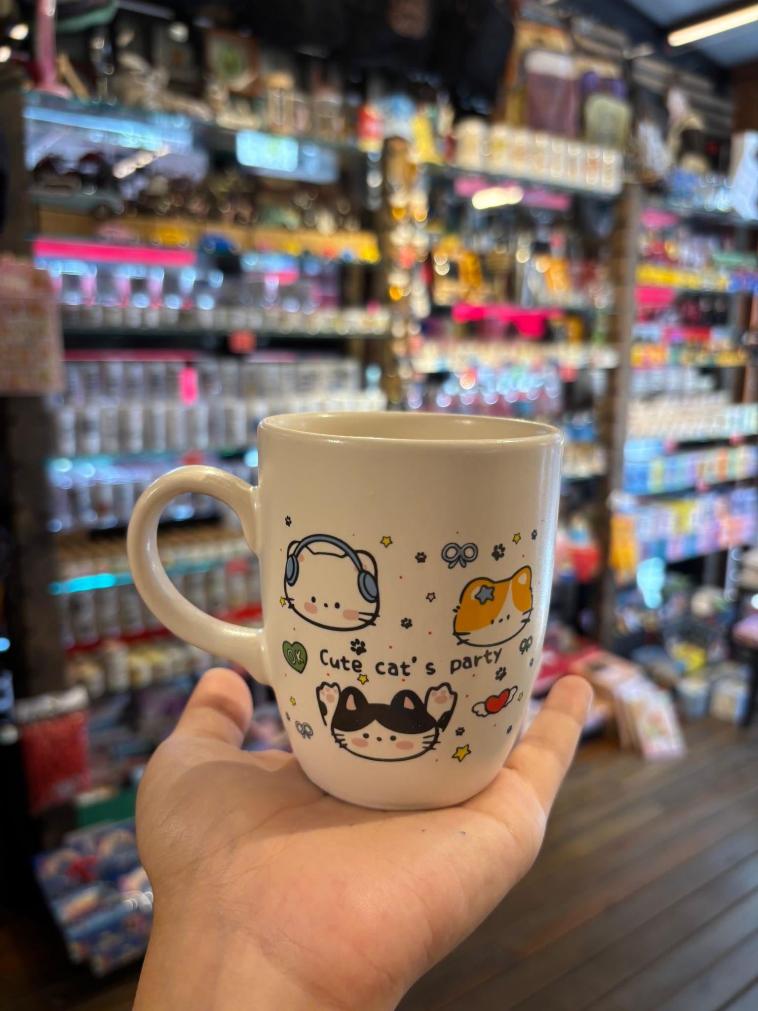 Cute Cat Party Oval Kupa