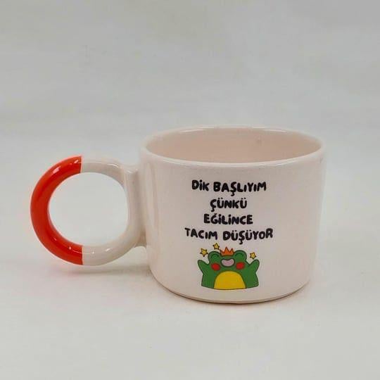 Dik Başlıyım Çünkü Eğilince Tacım Düşüyor Düğüm Kupa