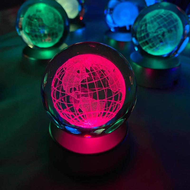 Dünya Kristal Led Işıklı Cam Küre