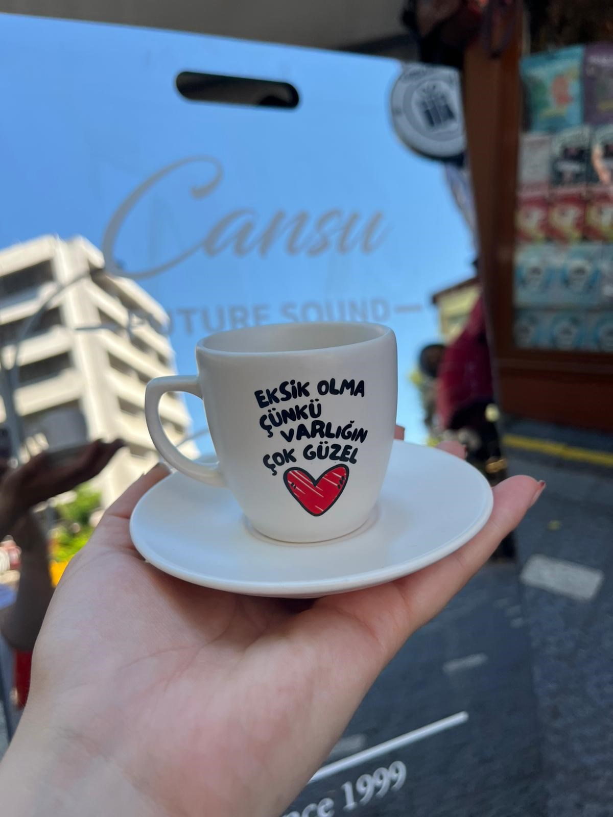 Eksik Olma Çünkü Varlığın Çok Güzel Türk Kahvesi Fincanı