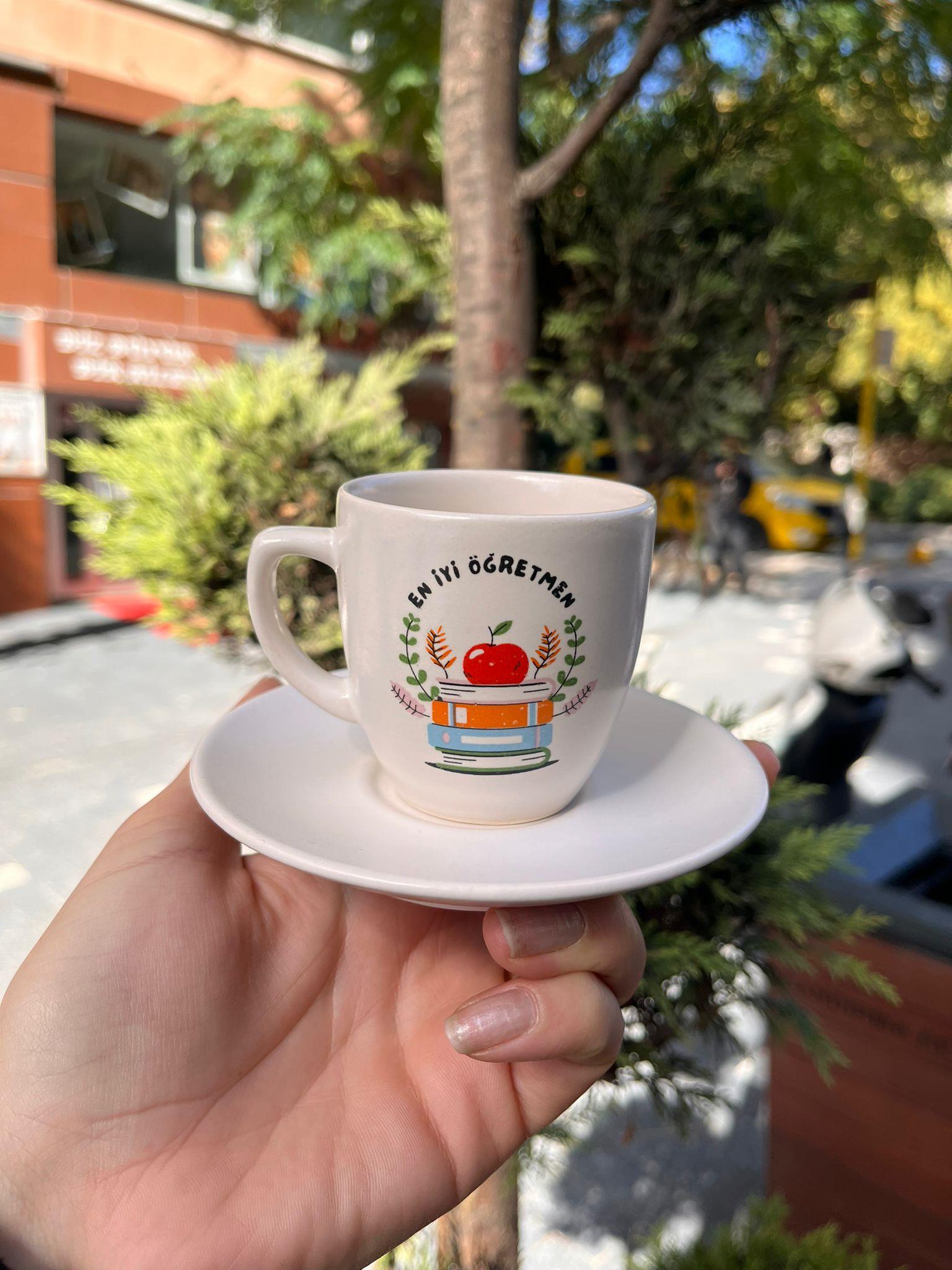 En İyi Öğretmen Normal Kulplu Türk Kahve Fincanı