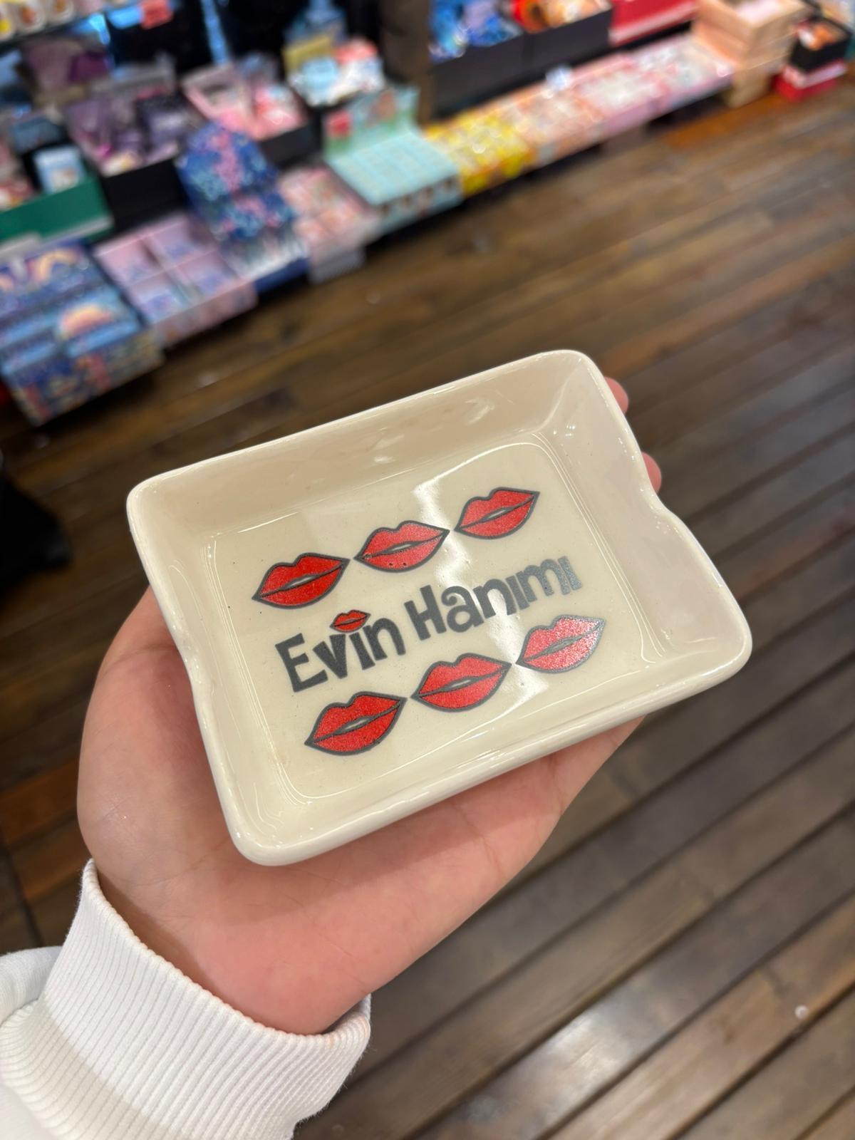 Evin Hanımı Küllük
