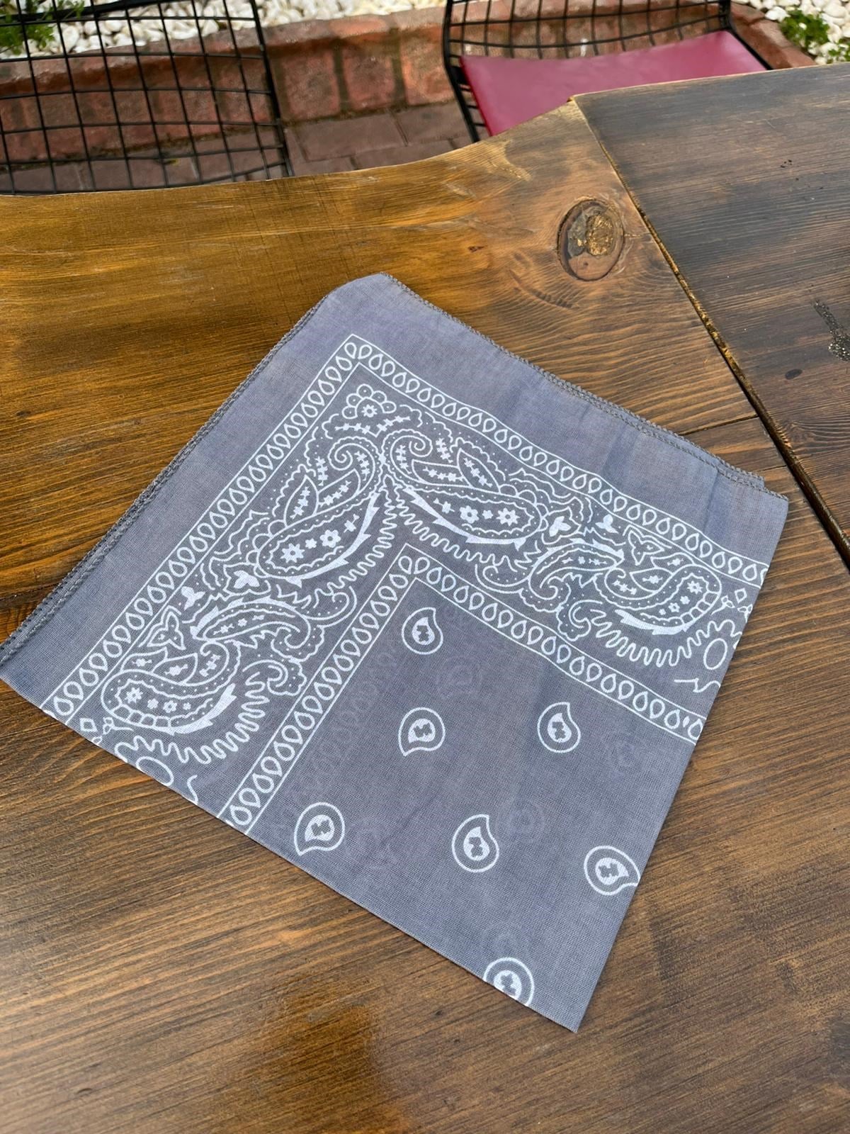 Gri Renk Detaylı Ünisex Bandana