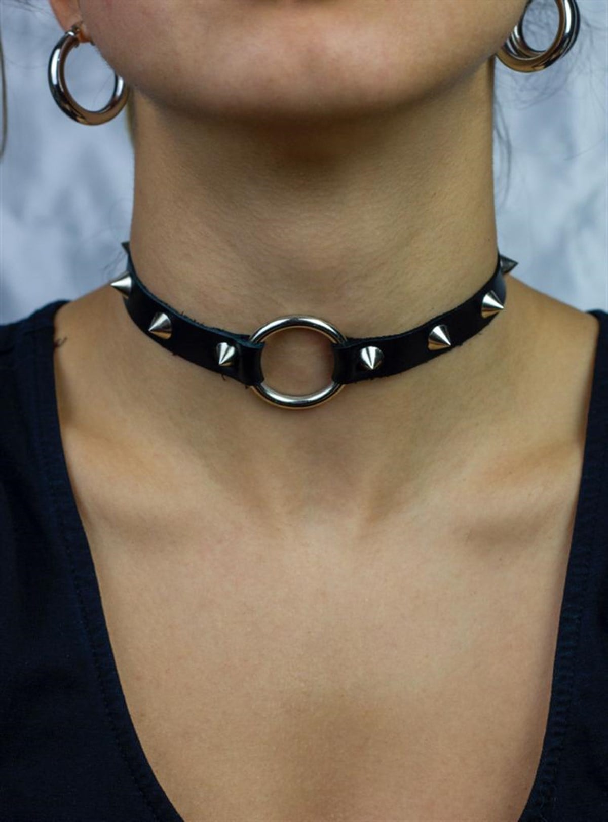 Halkalı ve Zımbalı Choker Kolye