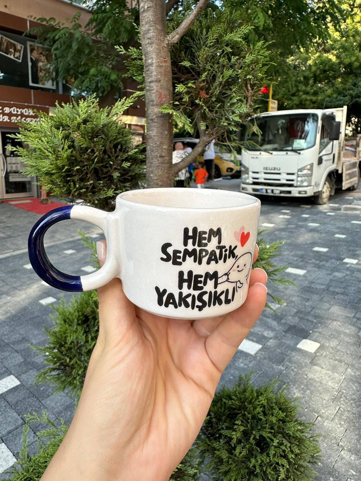 Hem Sempatik Hem Yakışıklı Düğüm Kulplu Kupa