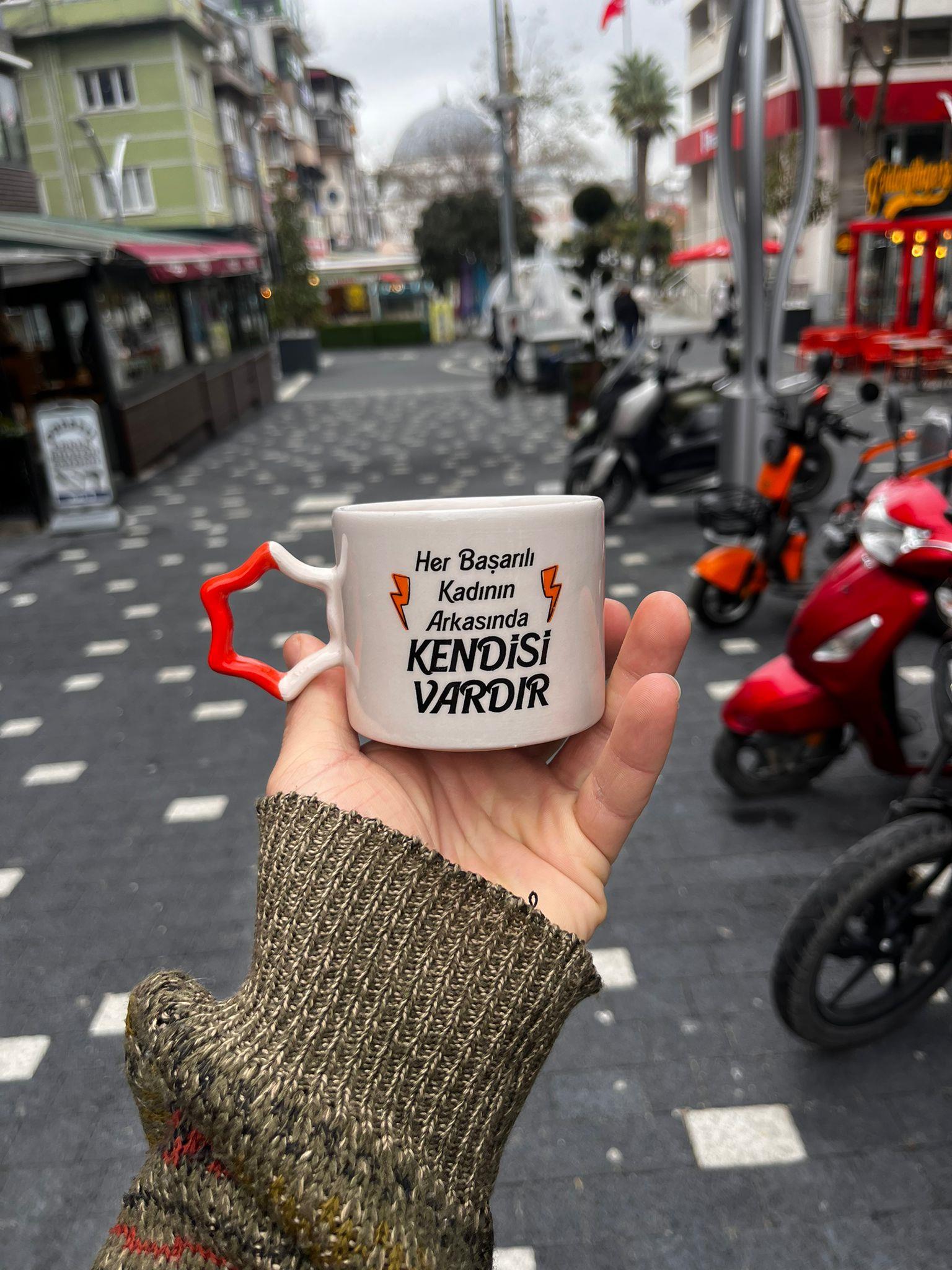 Her Başarılı Kadının Arkasında Kendisi Vardır Yıldız Kupa
