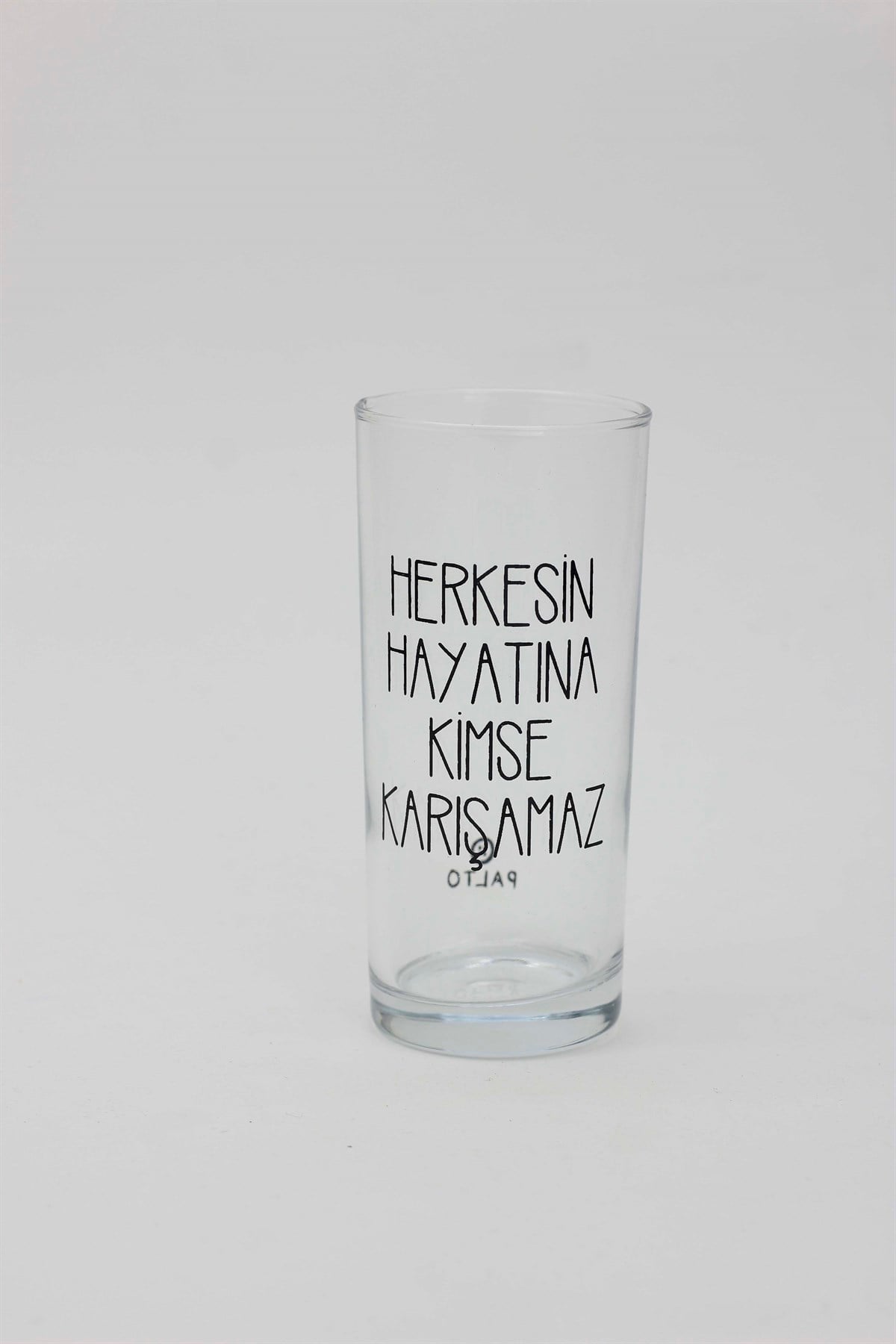 Herkesin Hayatına Kimse Karışamaz Rakı Bardağı