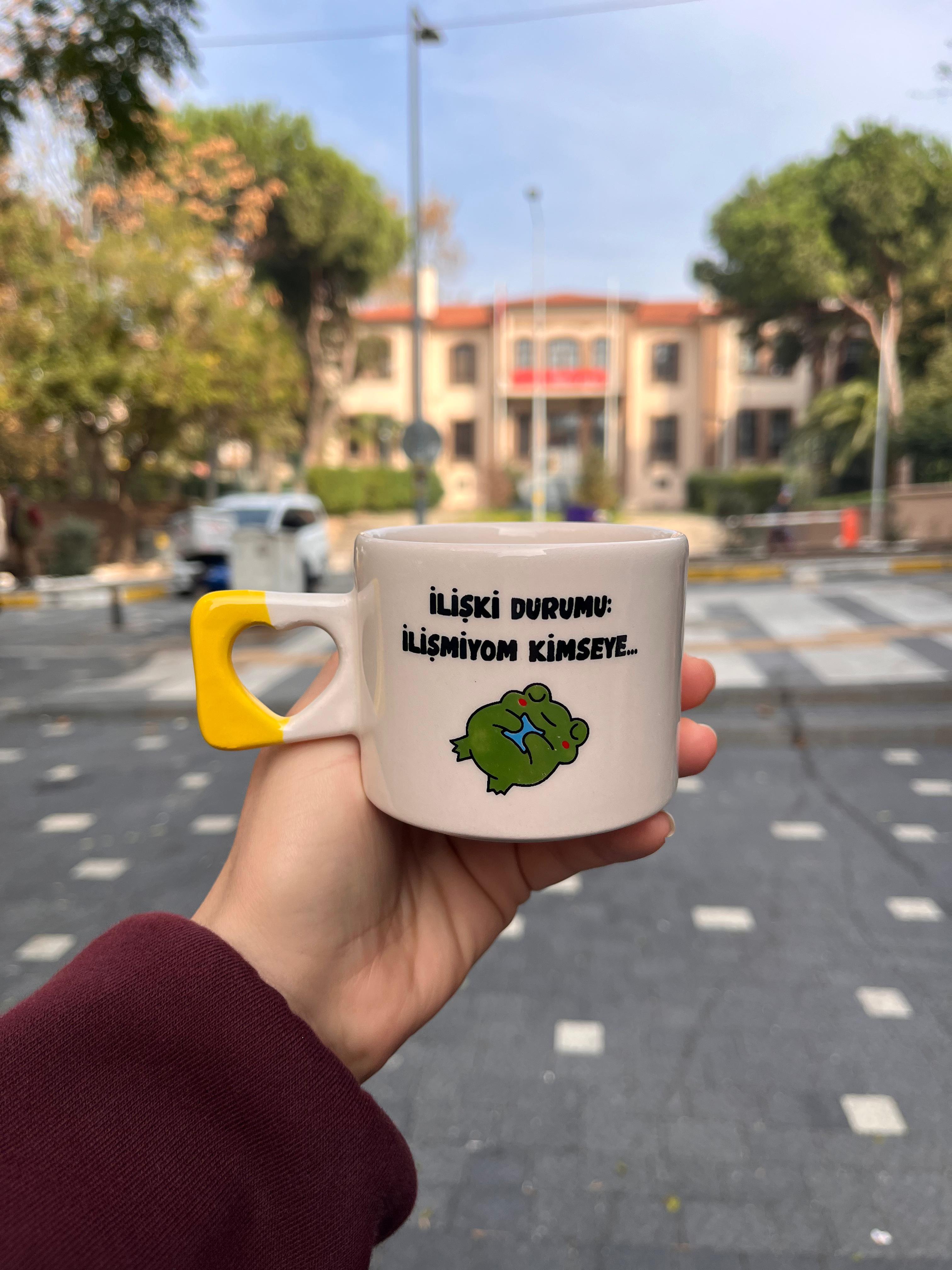 İlişki Durumum İlişmiyom Kimseye