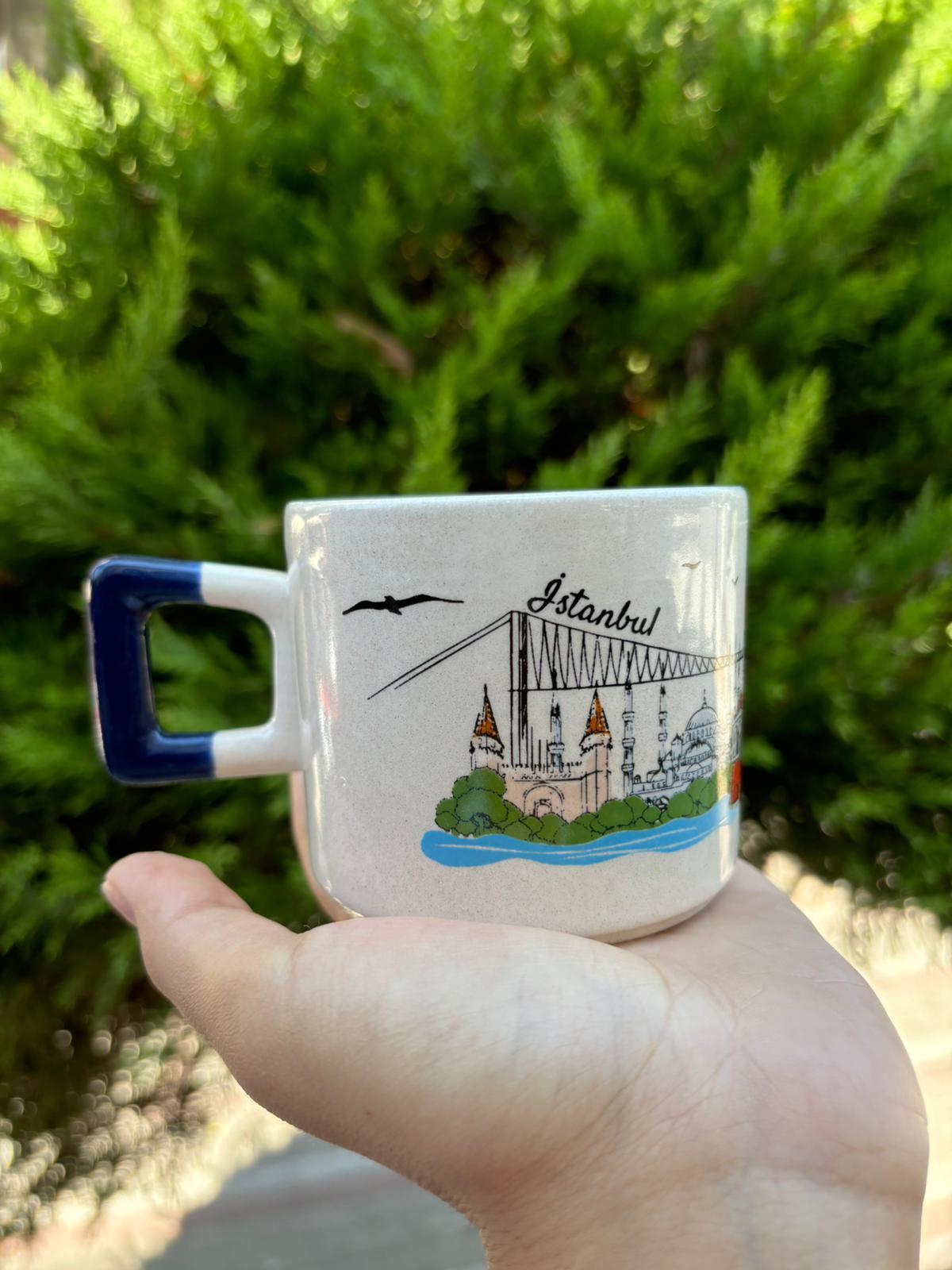 İstanbul Tasarımlı Kare Kulplu Kupa
